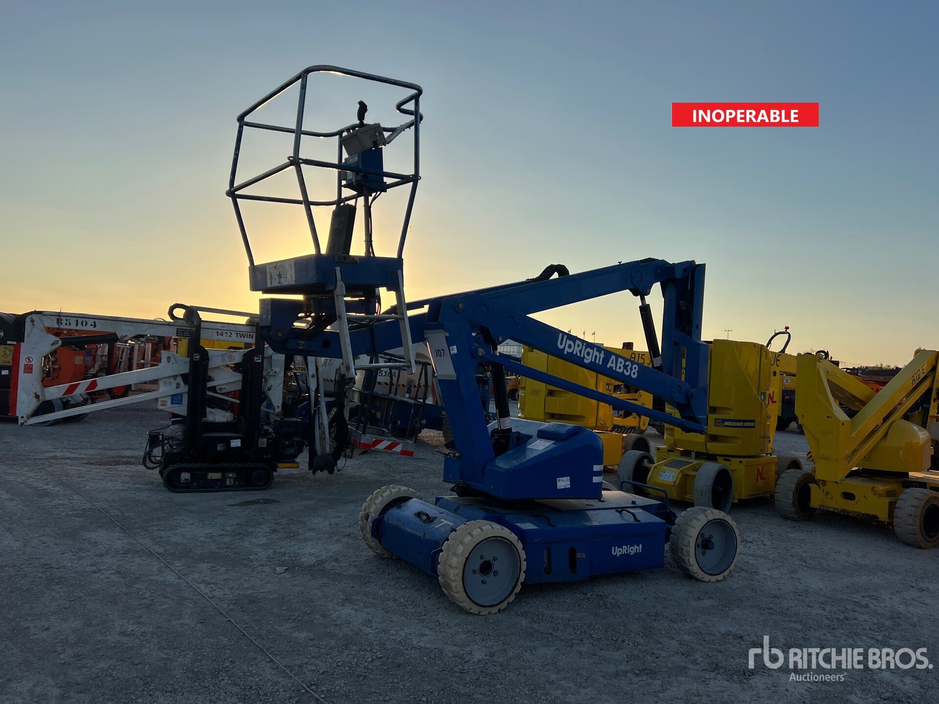 Photo of Upright AB38