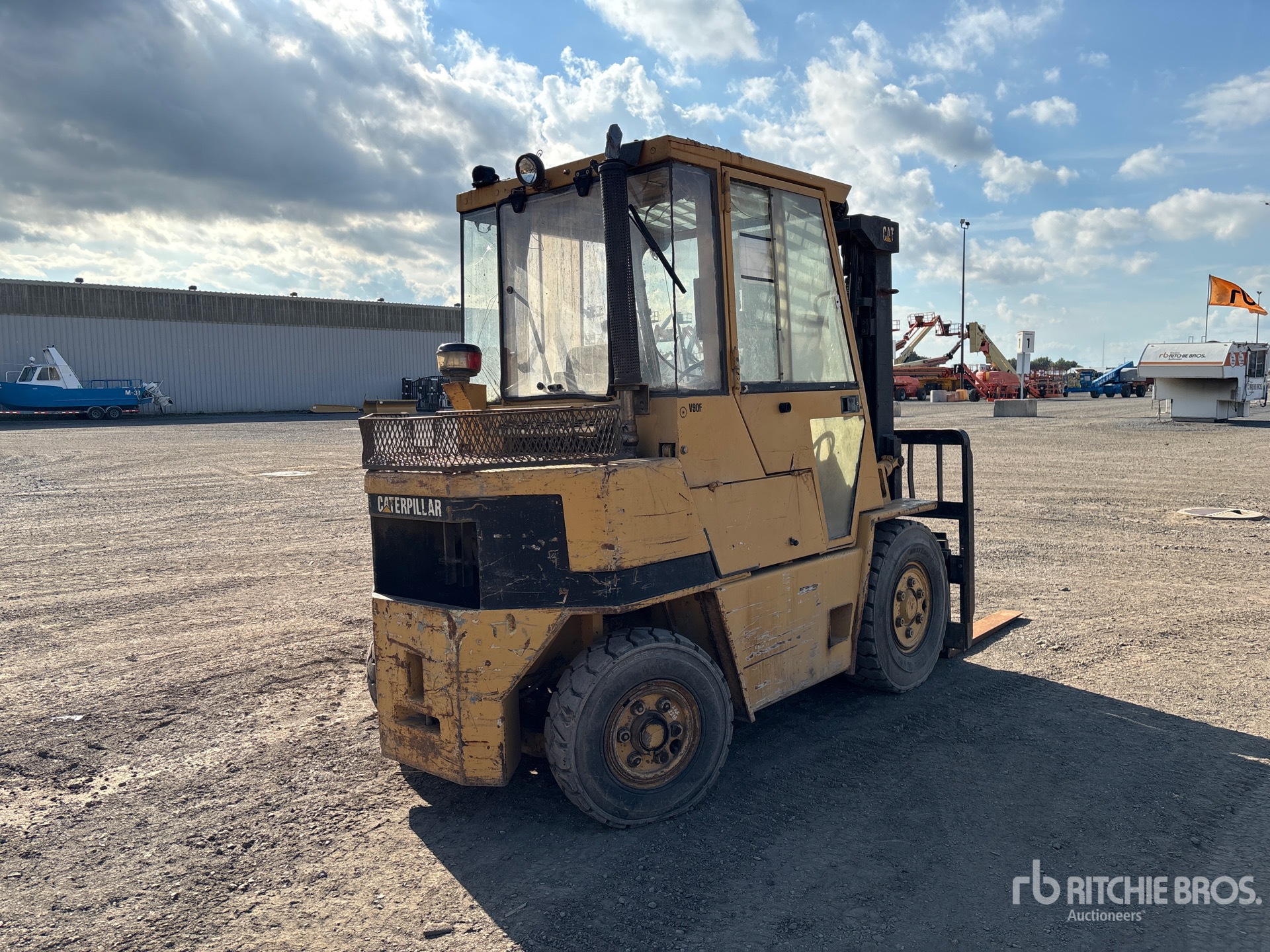 1992 Caterpillar V90F