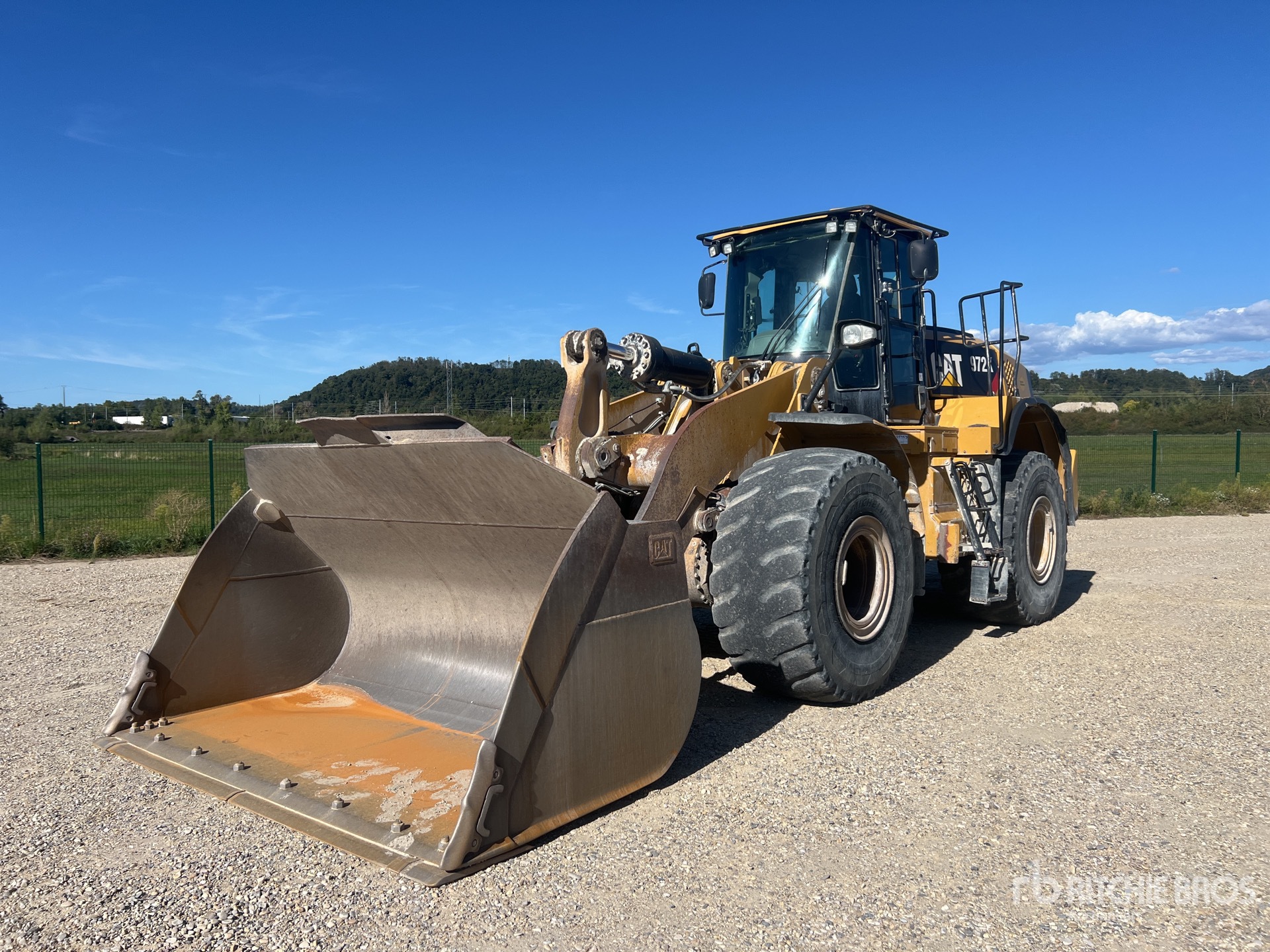 Photo of 2015 Caterpillar 972K