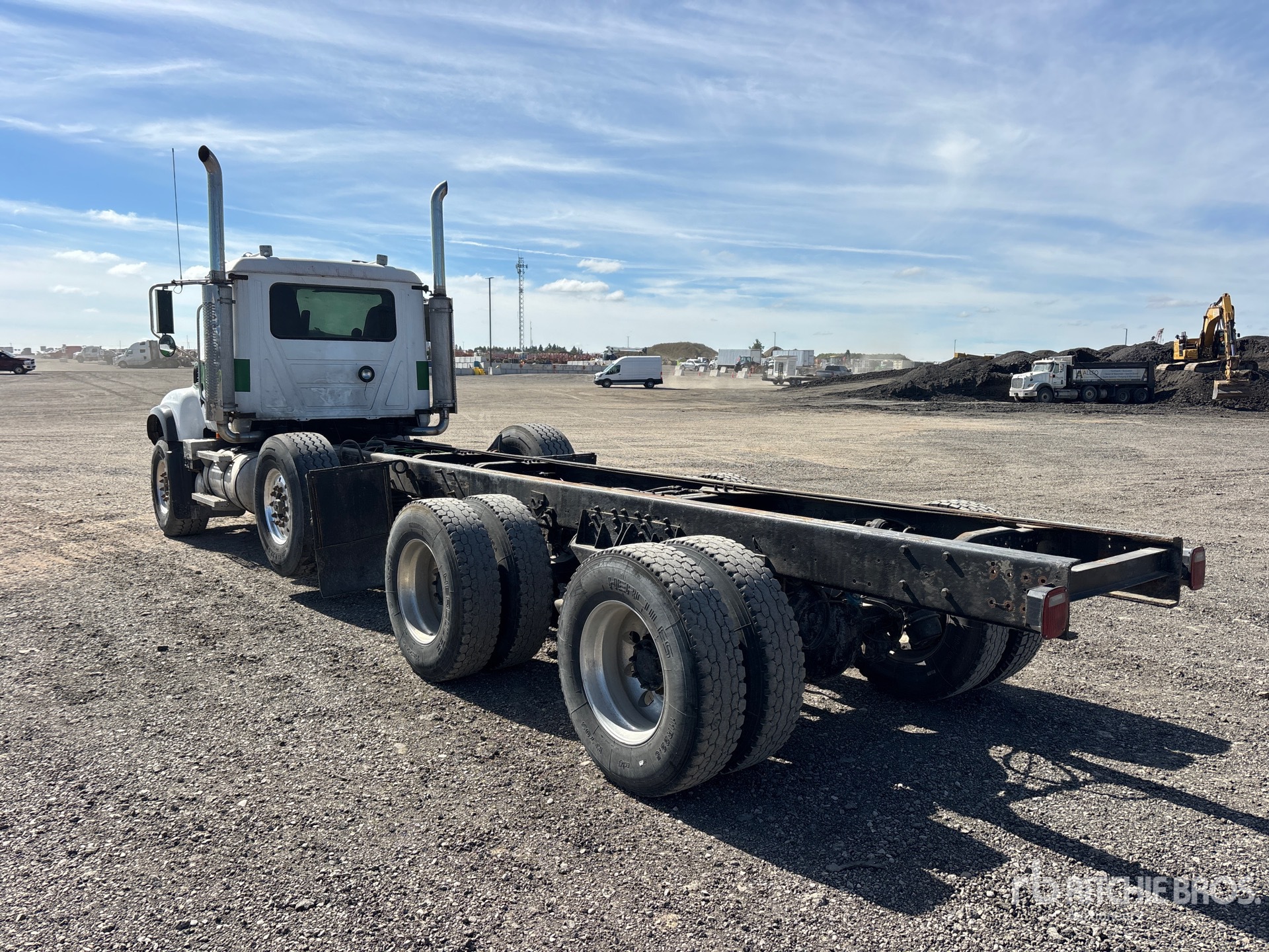 2007 Mack CV713