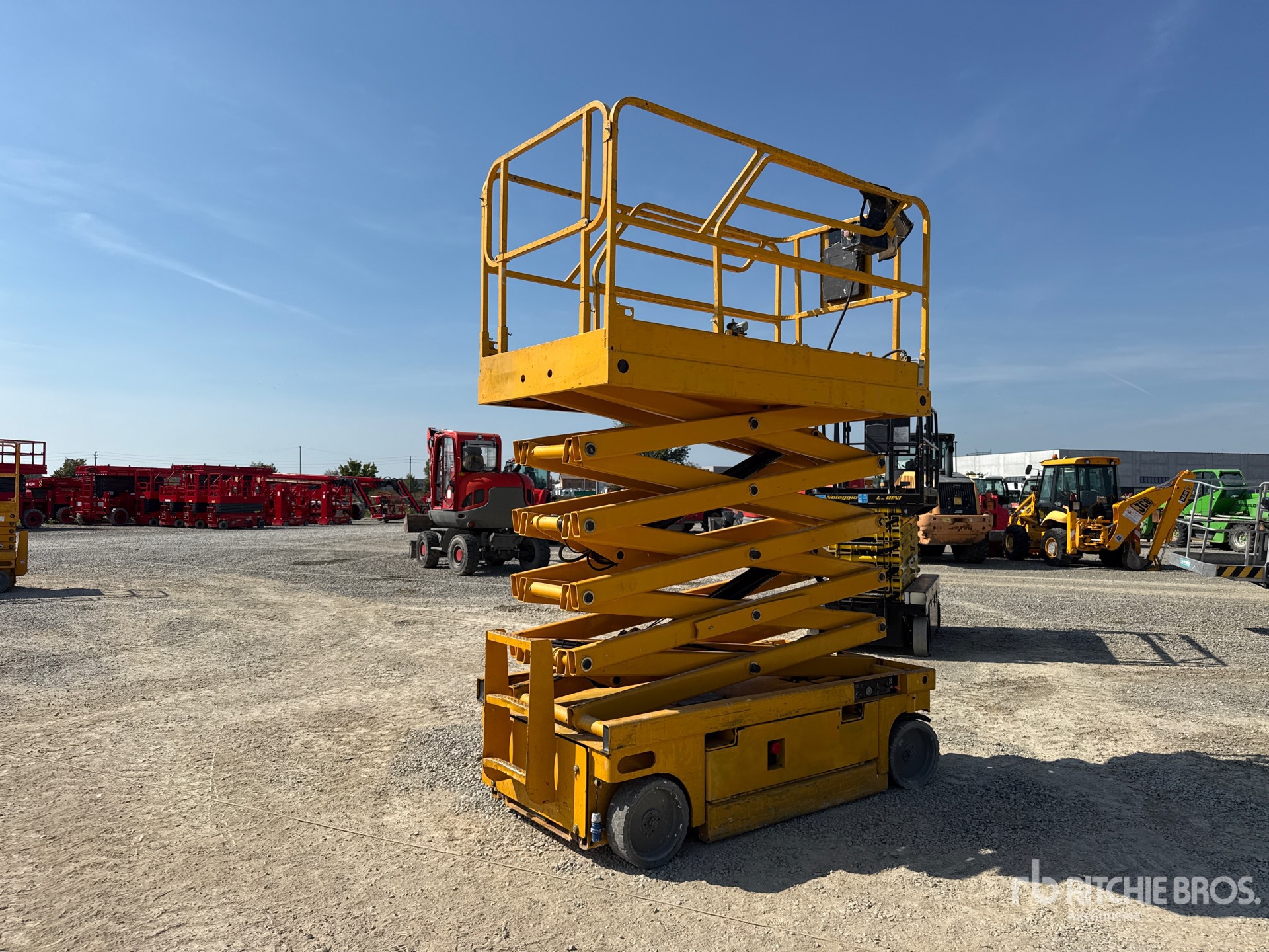 2007 Haulotte COMPACT12
