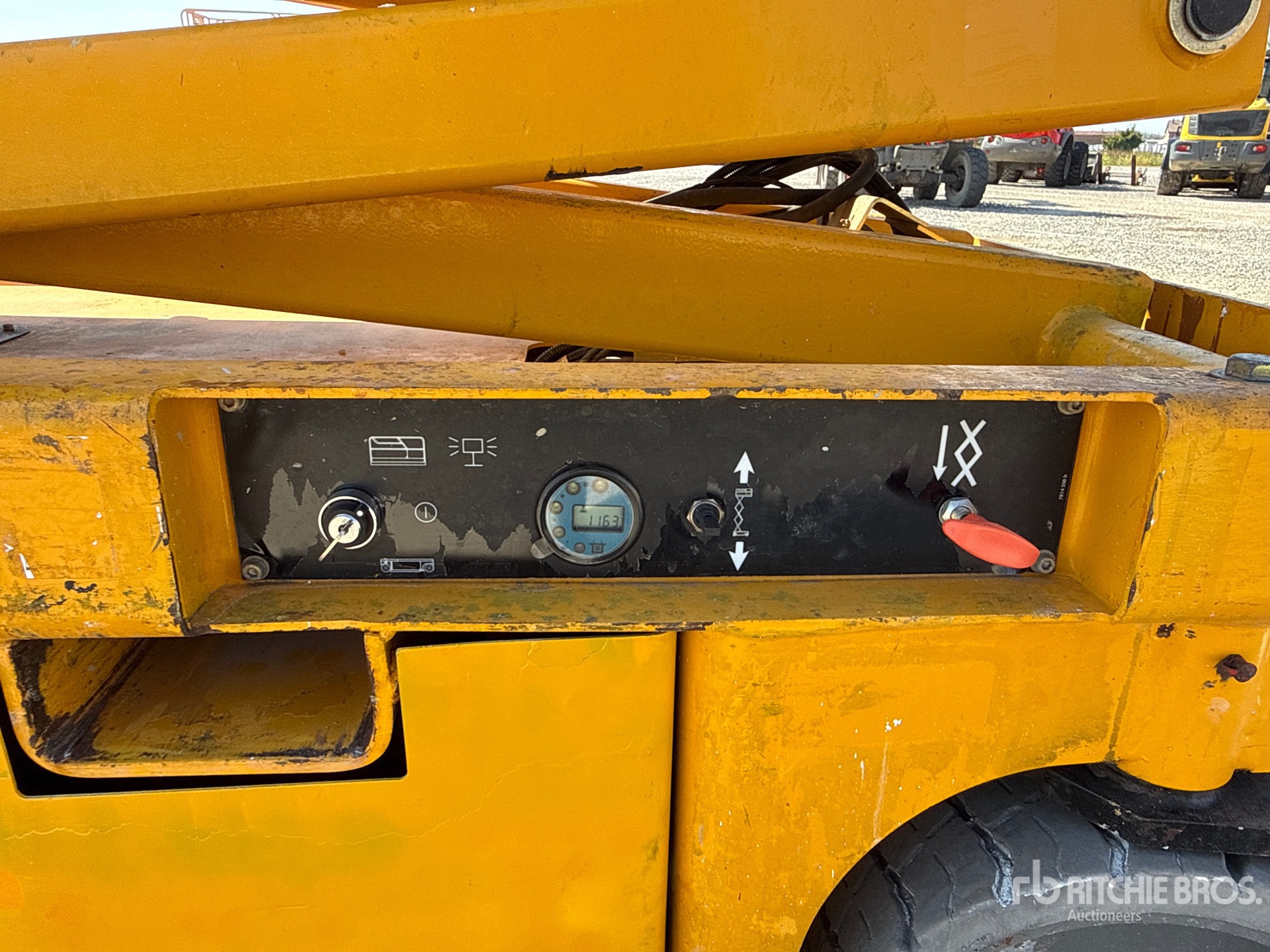 2007 Haulotte COMPACT12