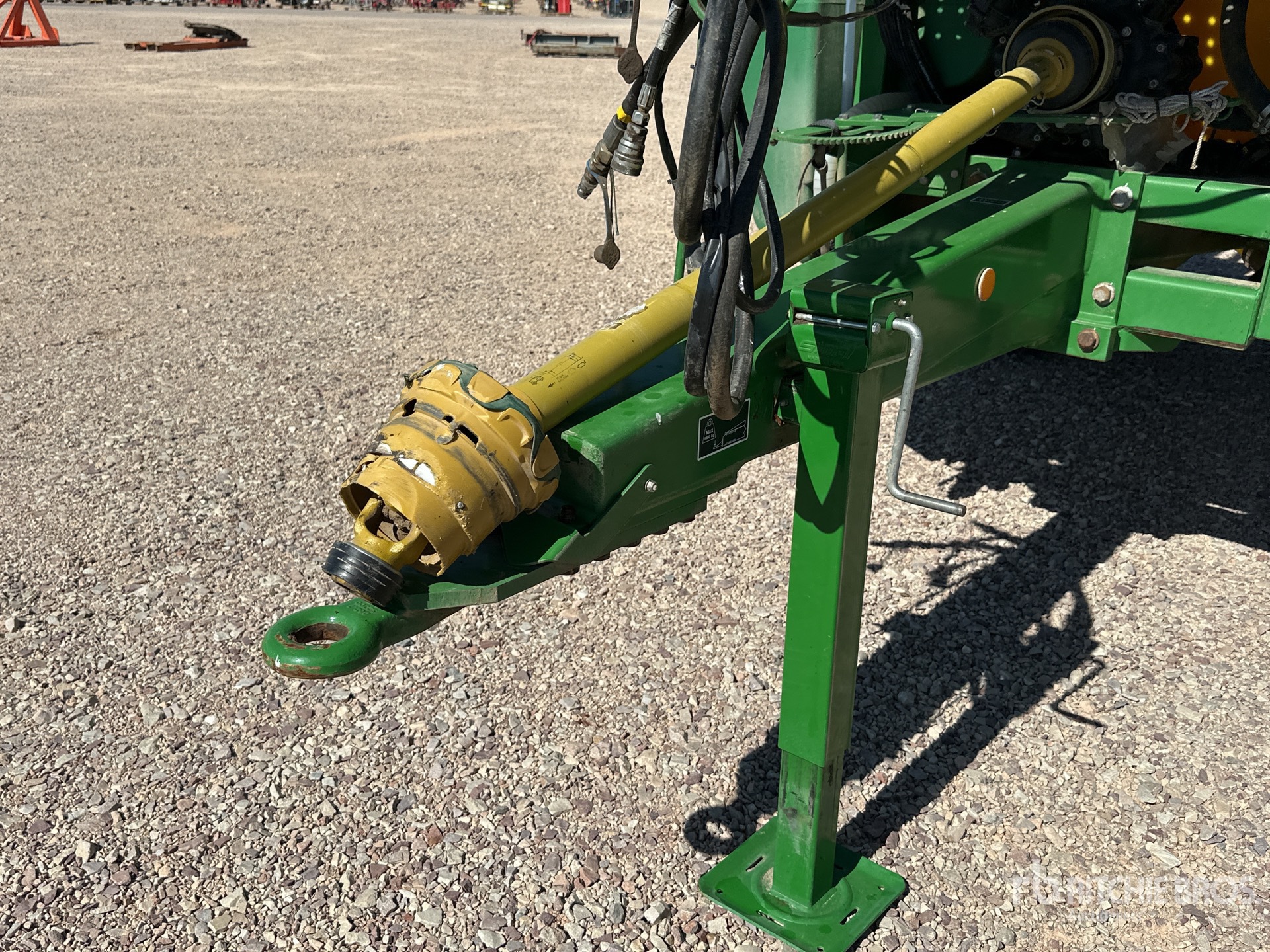 2022 John Deere M740I