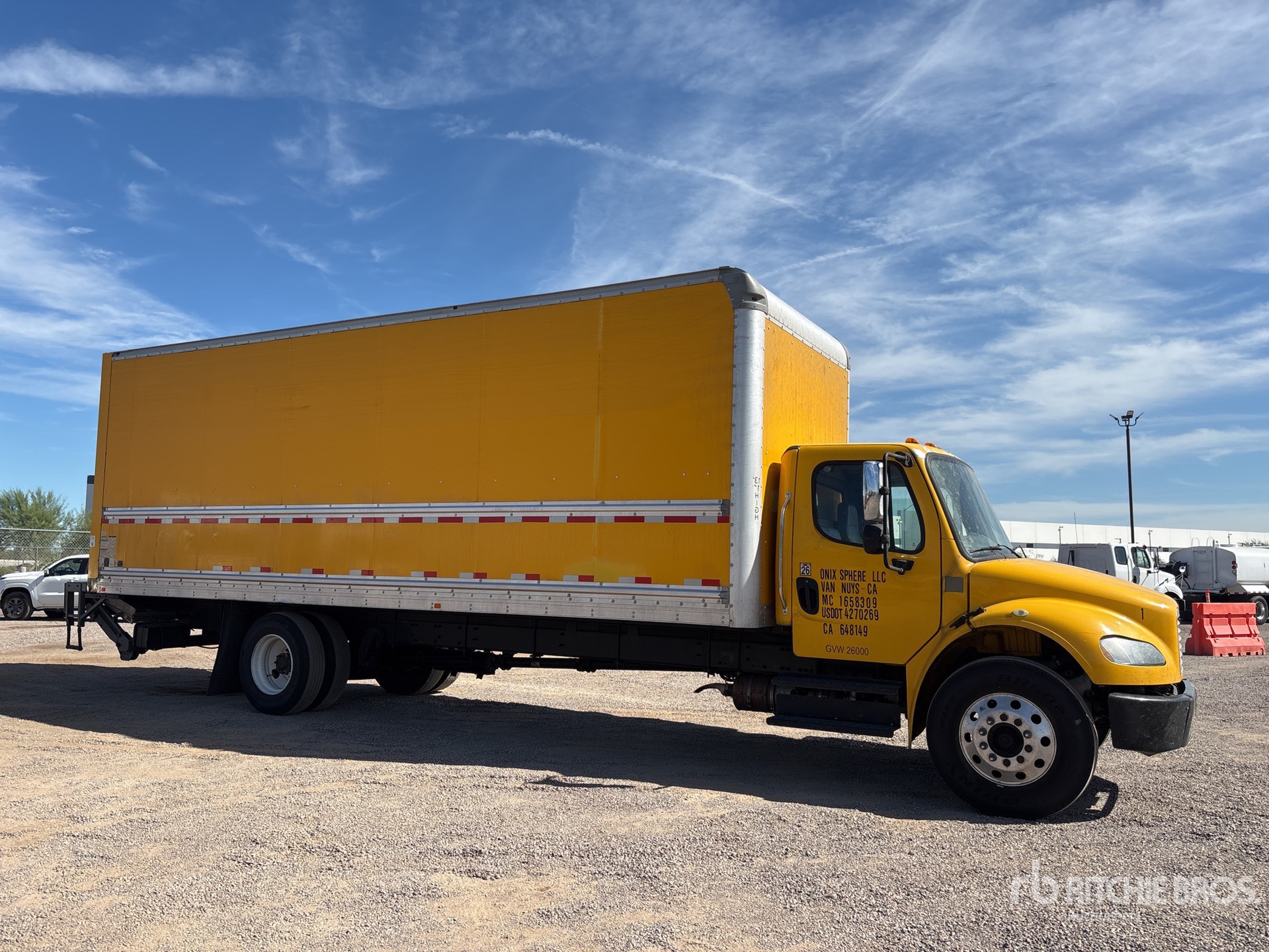 2018 Freightliner M2106