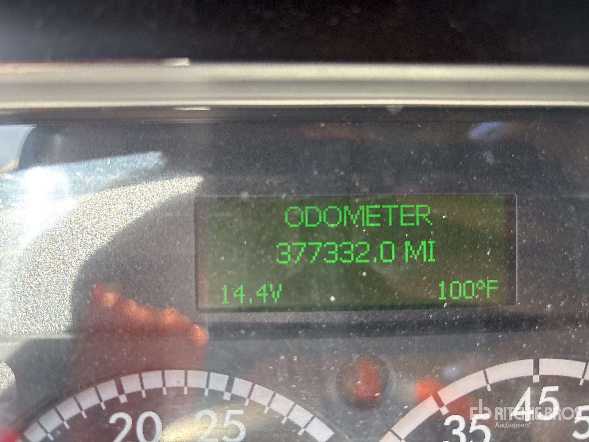 2018 Freightliner M2106