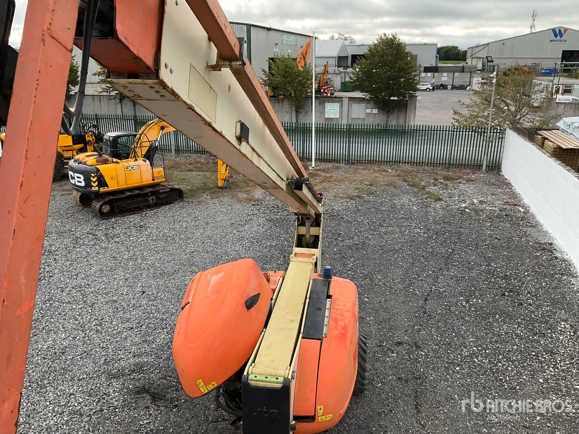 2012 JLG 800AJ