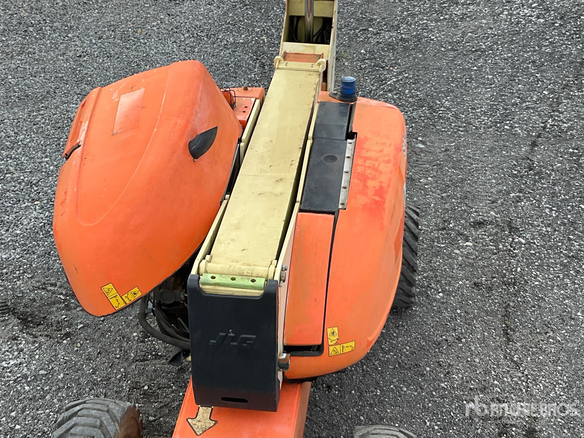 2012 JLG 800AJ