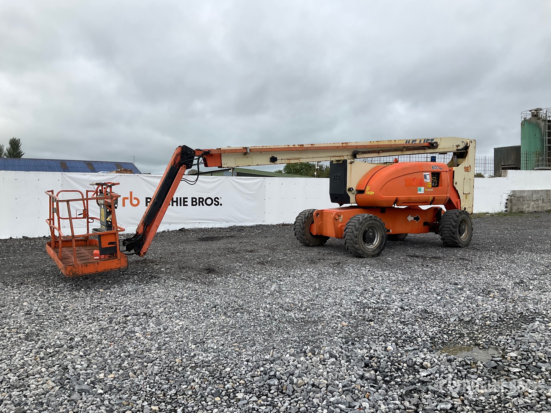 2012 JLG 800AJ