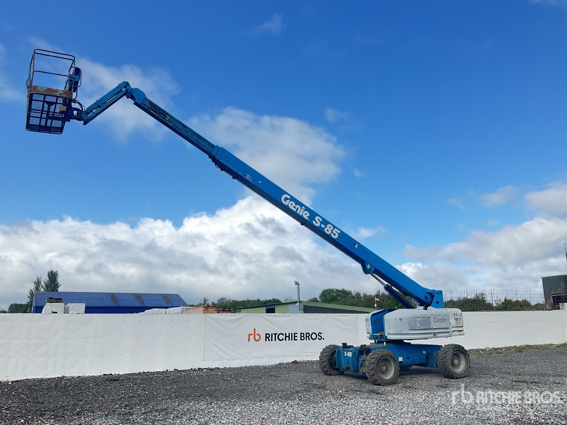 Photo of 2009 Genie S85