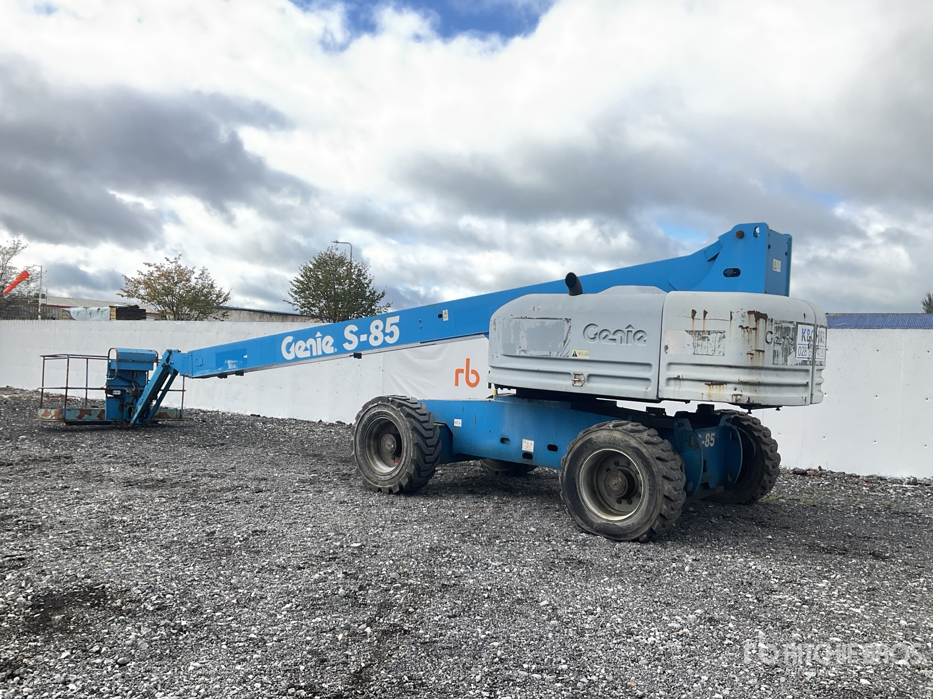 2009 Genie S85