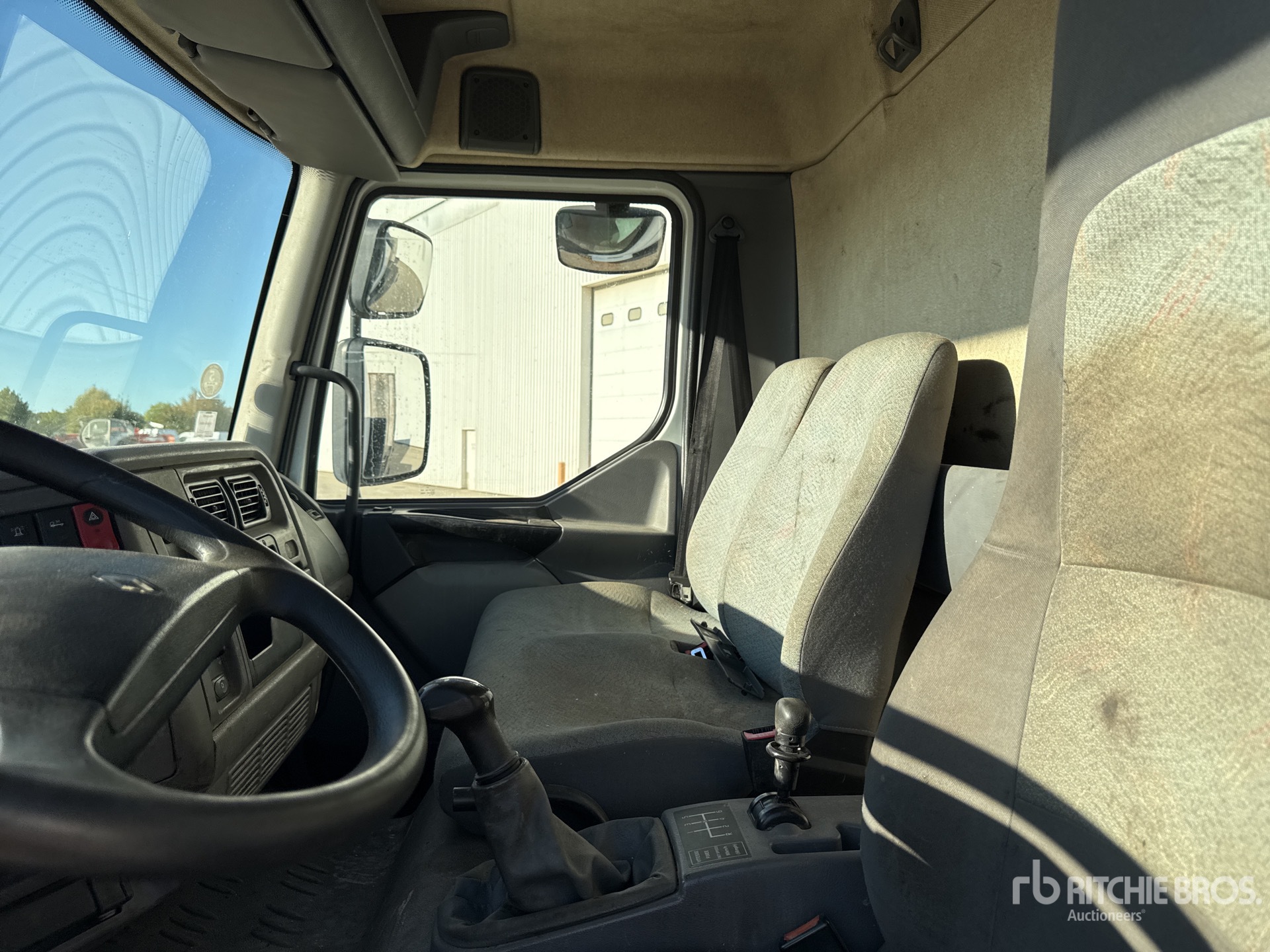 2006 Renault MIDLUM 220 DCI