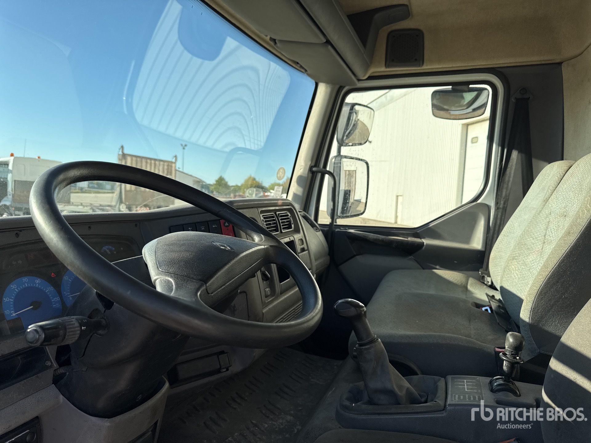 2006 Renault MIDLUM 220 DCI