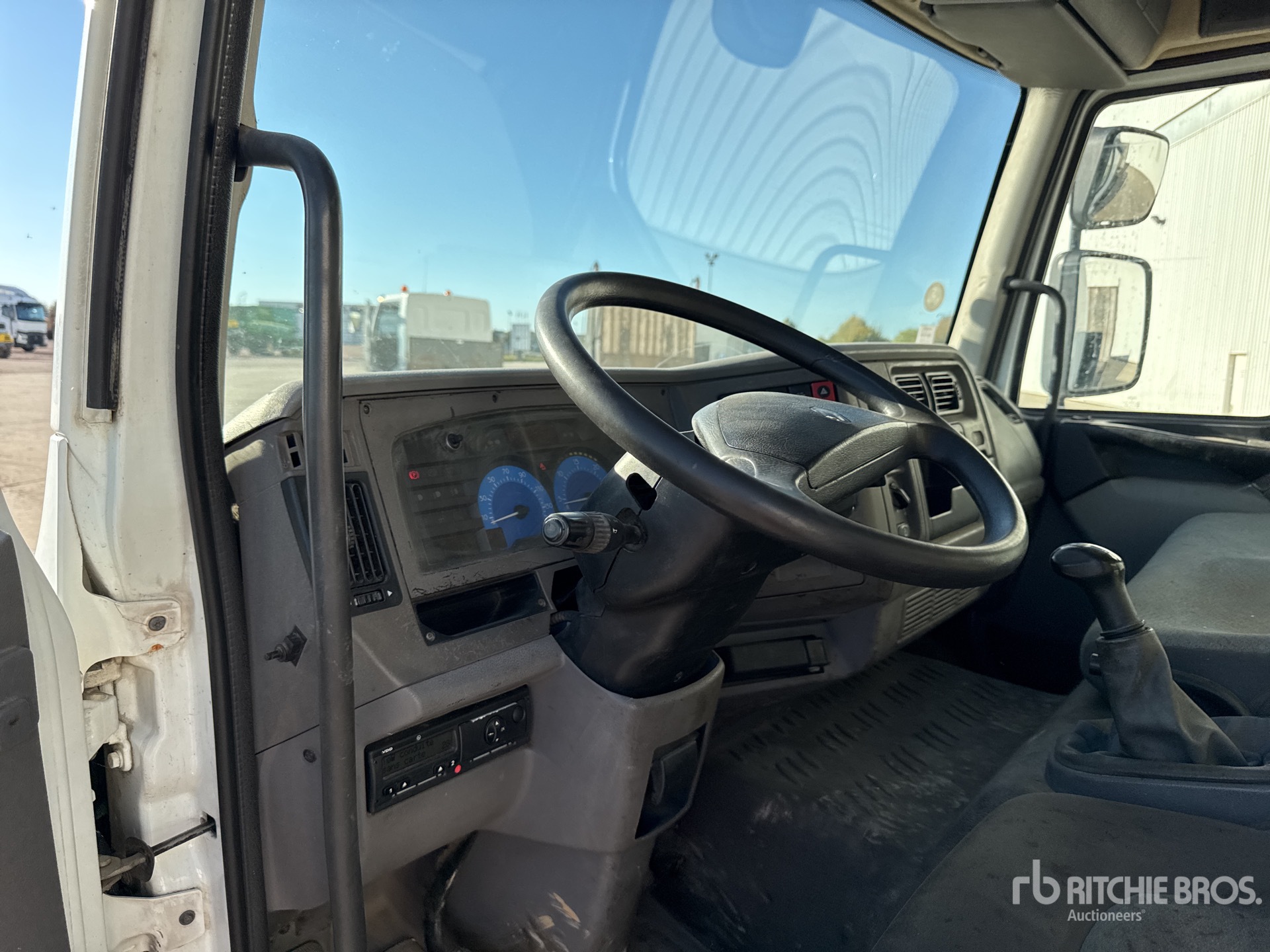 2006 Renault MIDLUM 220 DCI