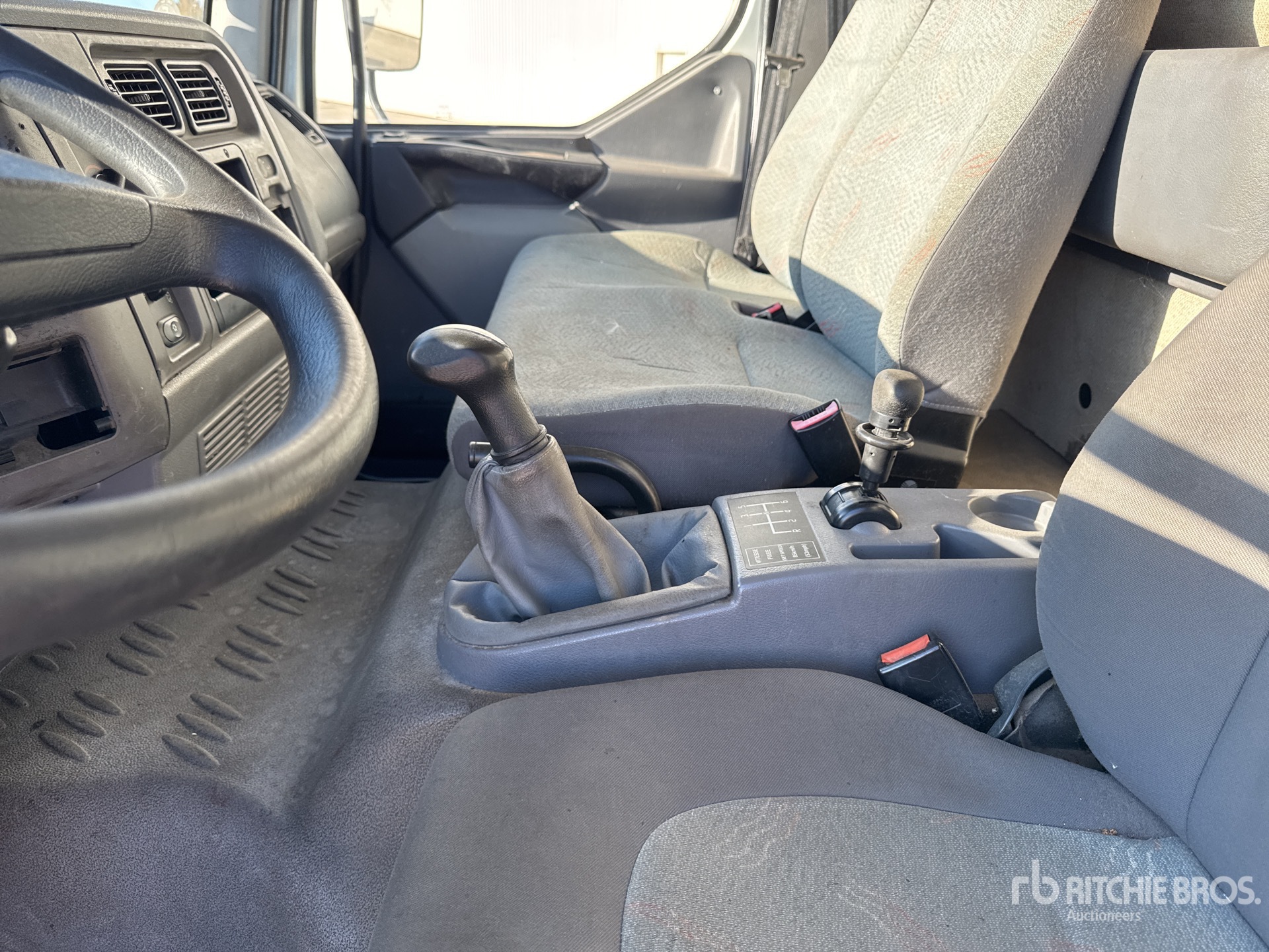 2005 Renault MIDLUM 220 DCI