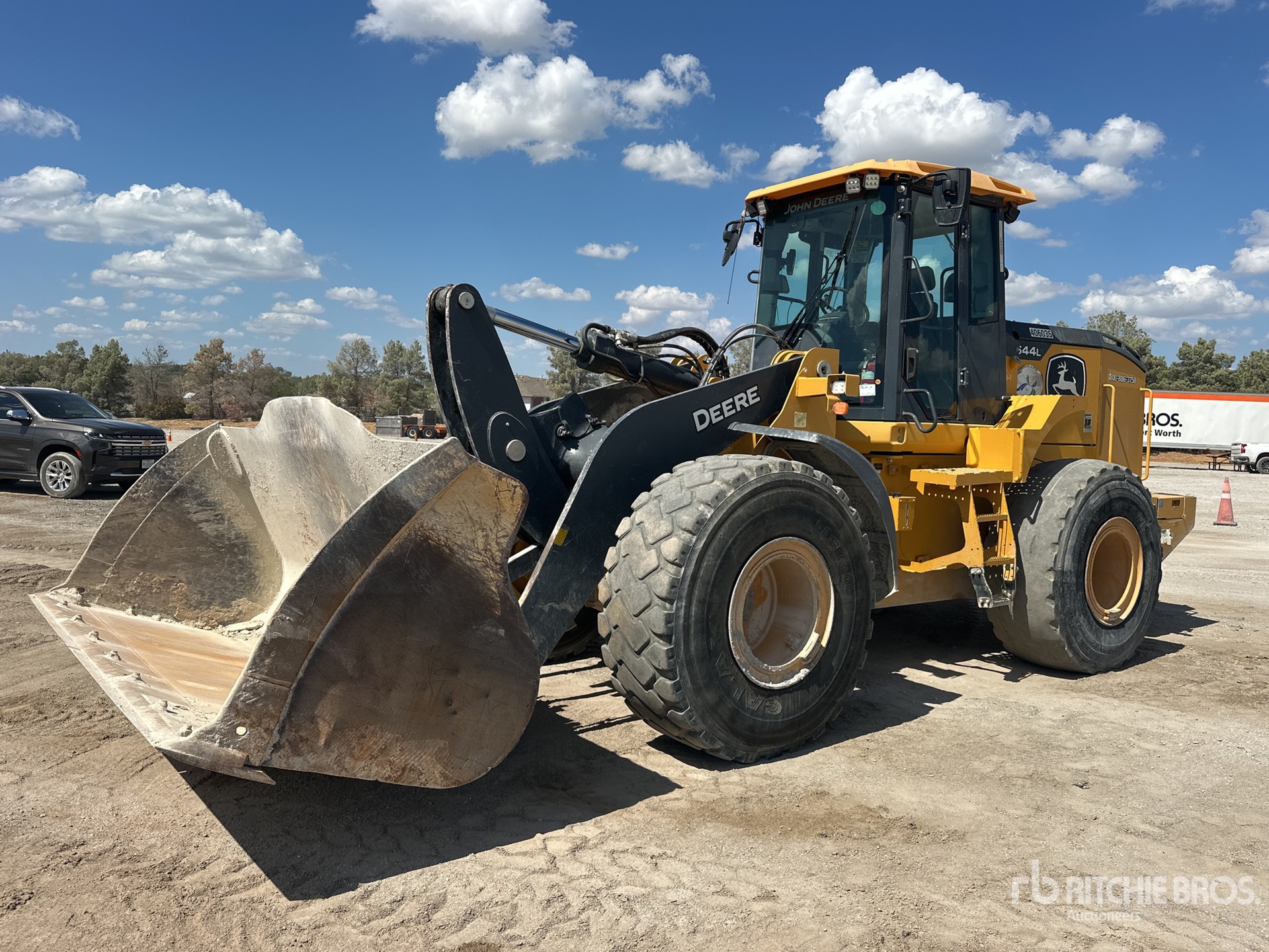 2020 John Deere 644L