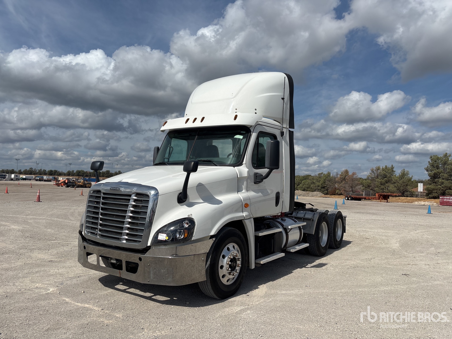 2016 Freightliner CASCADIA 125