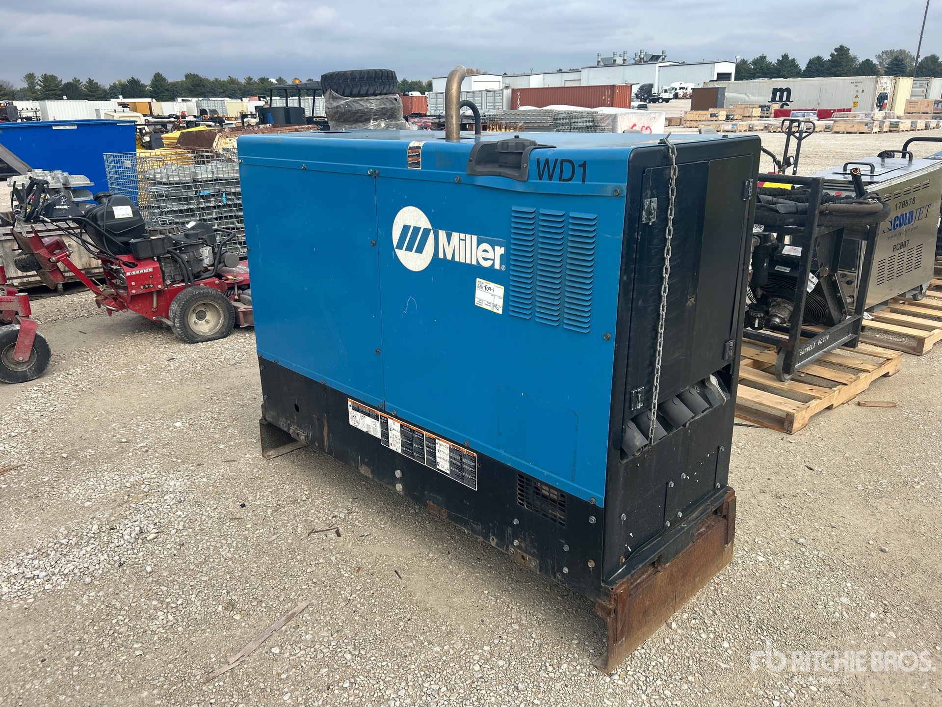 2017 Miller BIG BLUE 800 DU