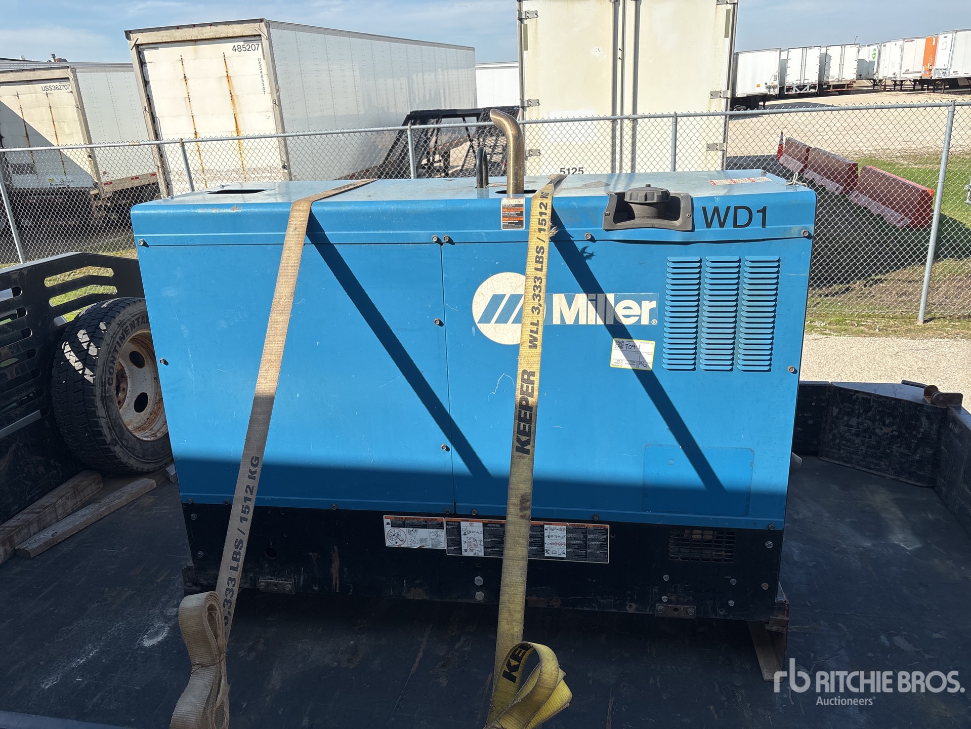 2017 Miller BIG BLUE 800 DU