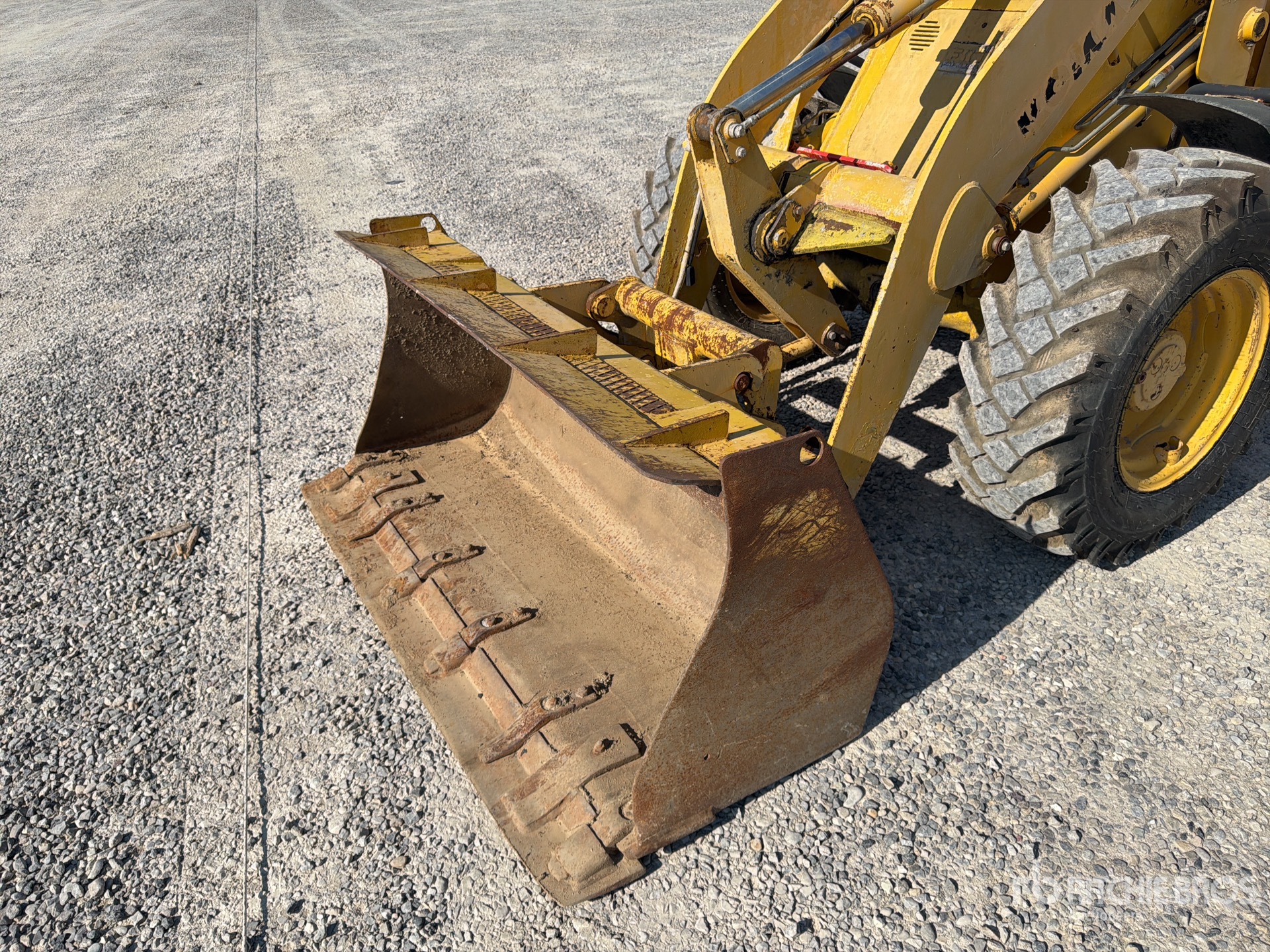 1997 Komatsu WB70A