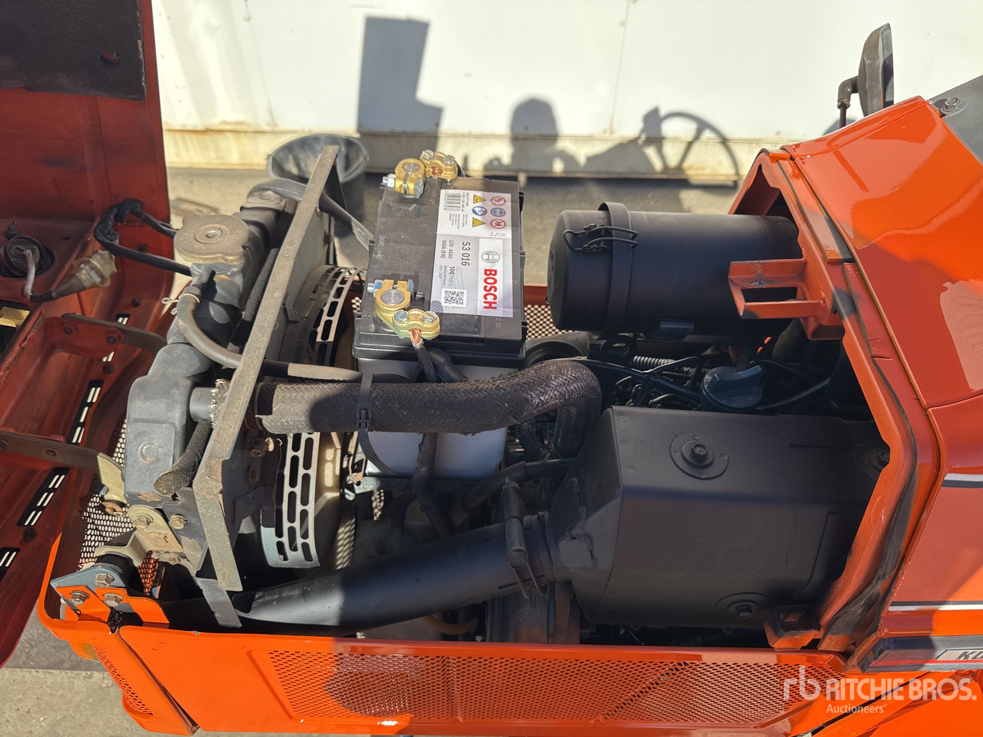 Kubota B1-16