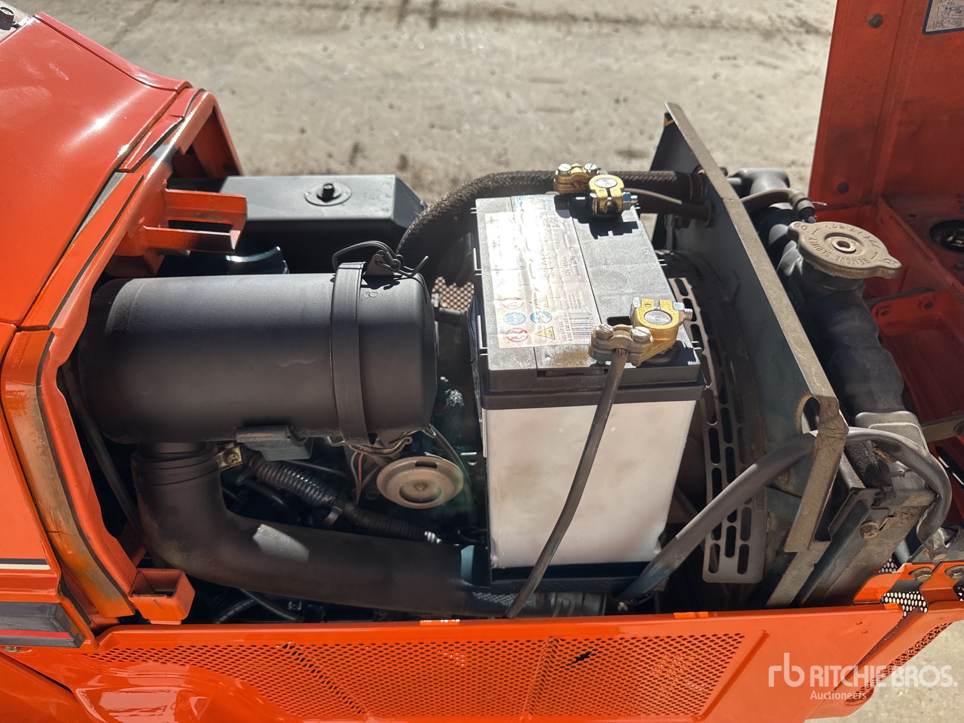 Kubota B1-16