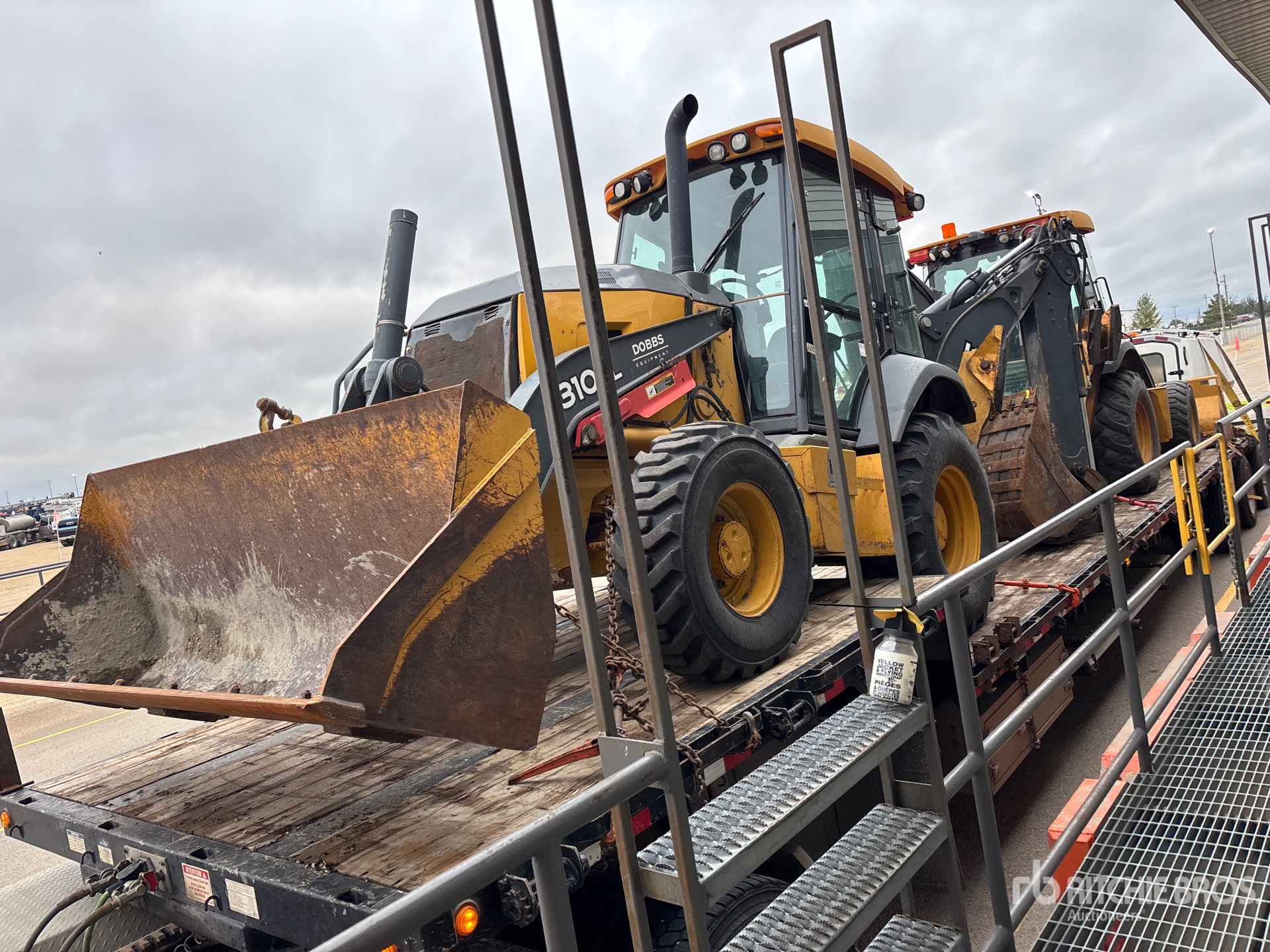 Photo of 2018 John Deere 310SL