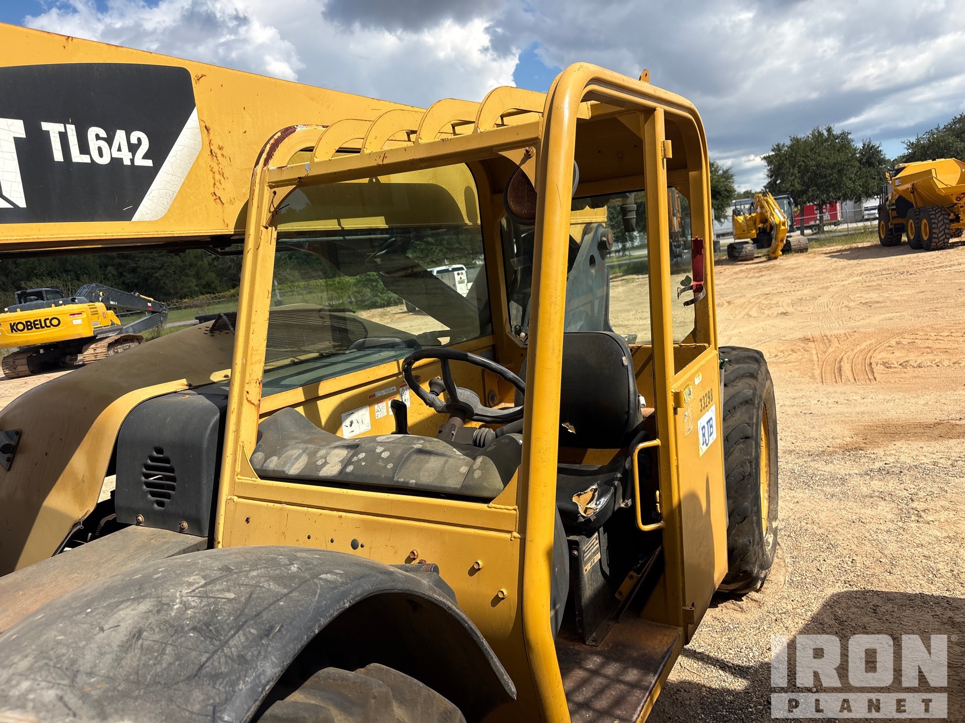 2007 Caterpillar TL642