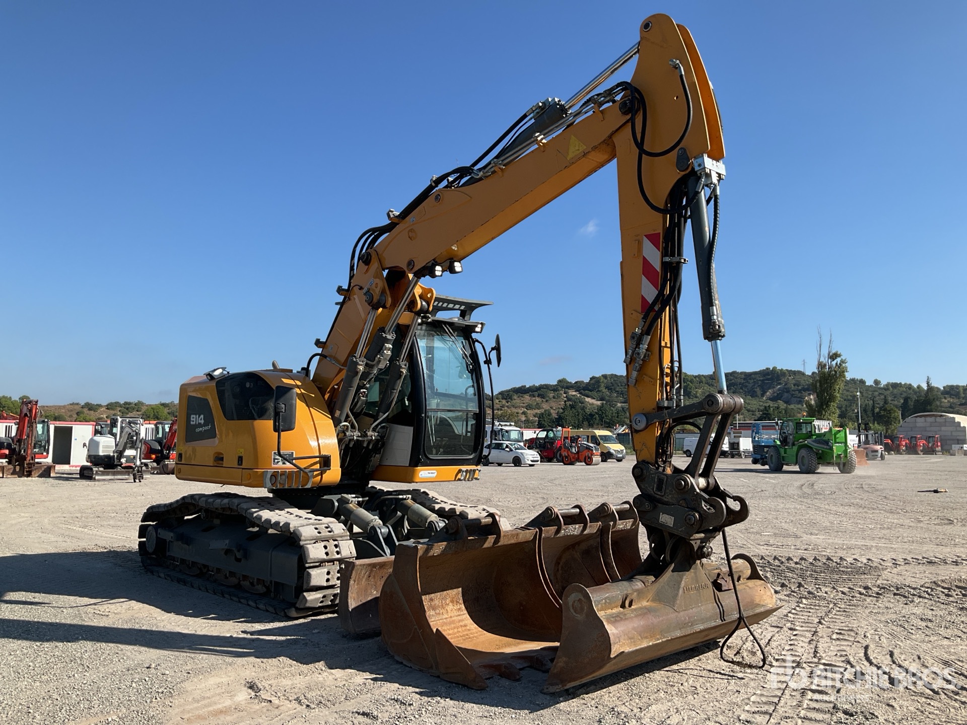 2017 Liebherr R914 COMPACT