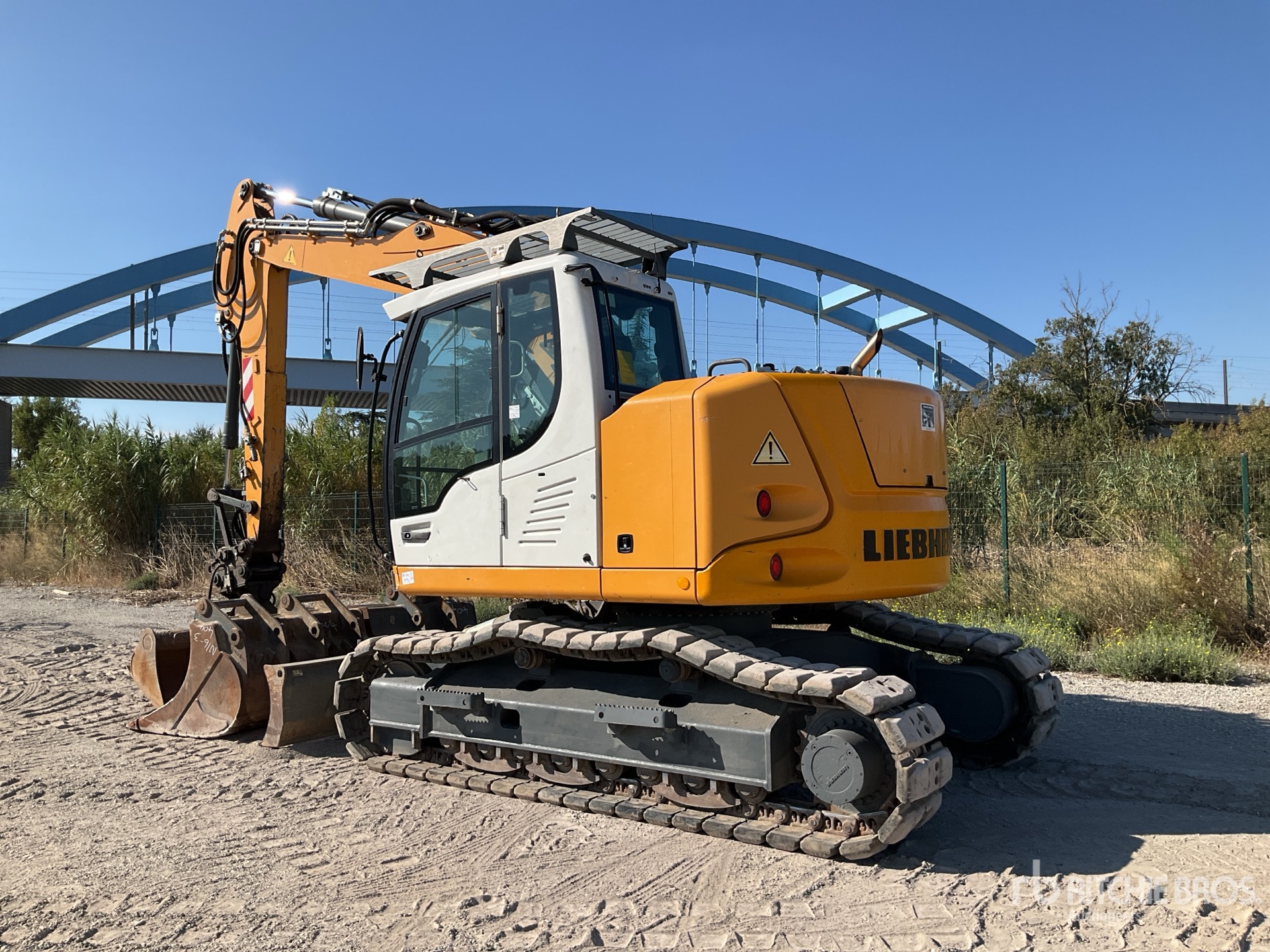 2017 Liebherr R914 COMPACT