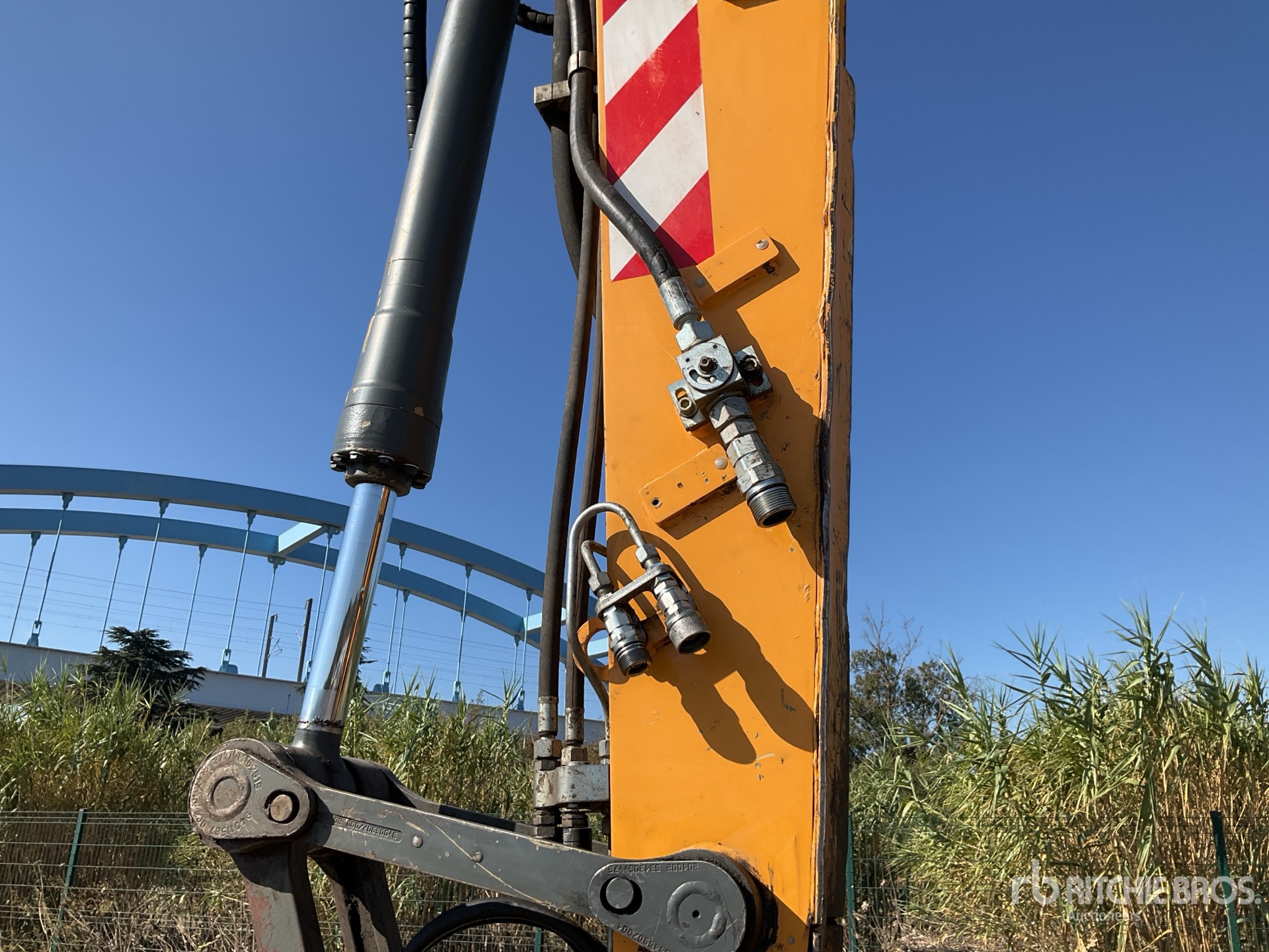2017 Liebherr R914 COMPACT