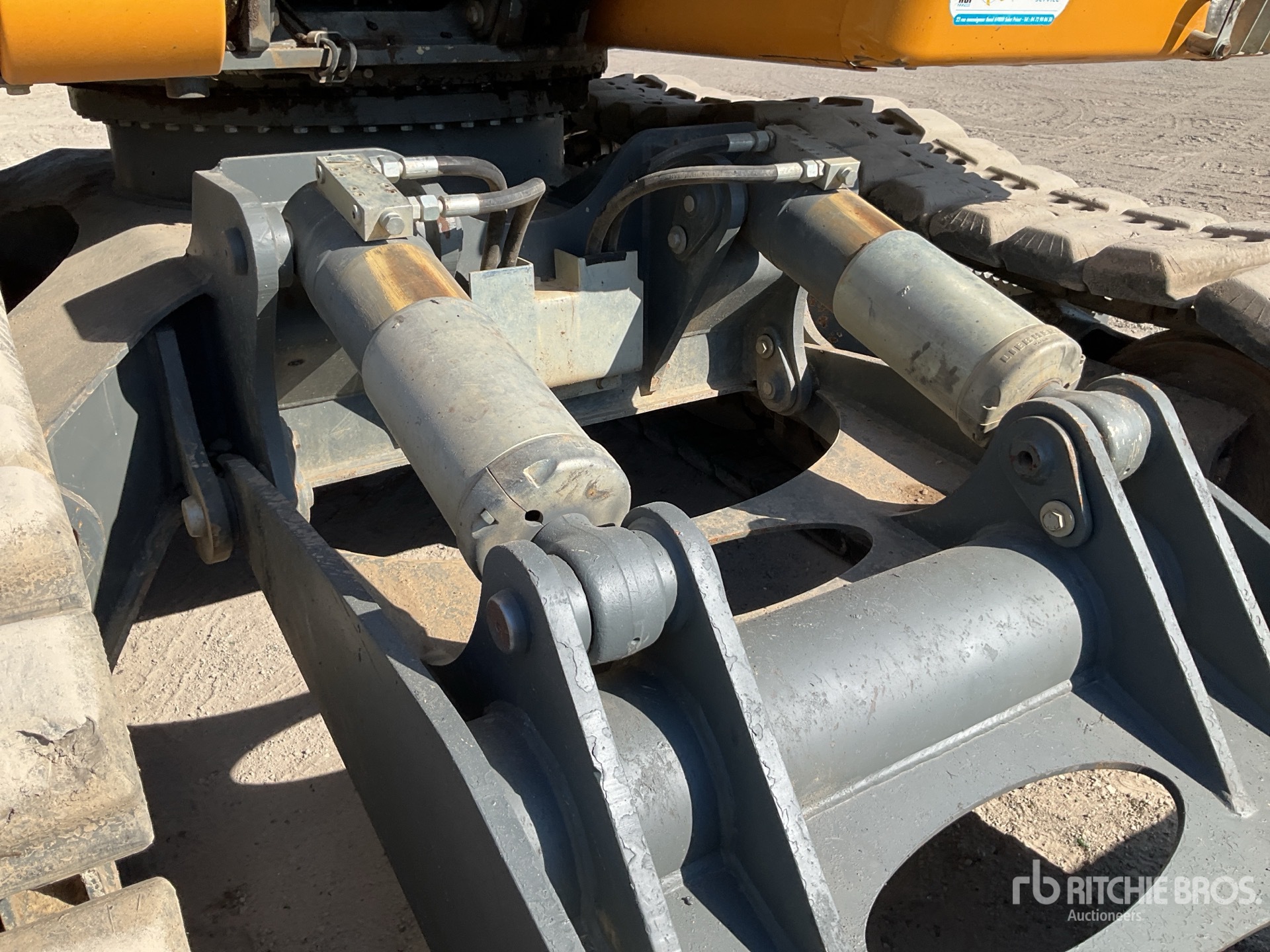 2017 Liebherr R914 COMPACT
