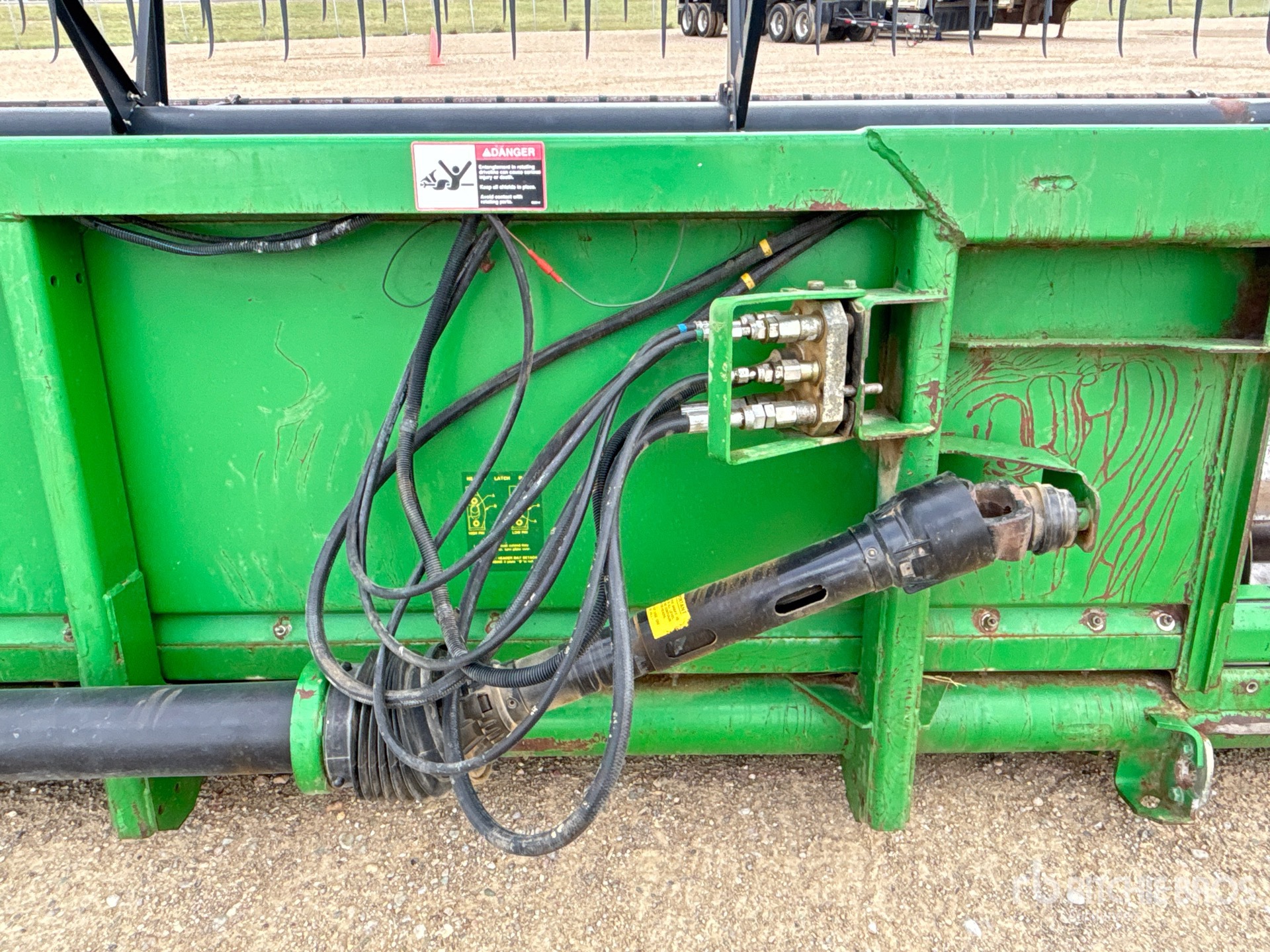 2006 John Deere 630R