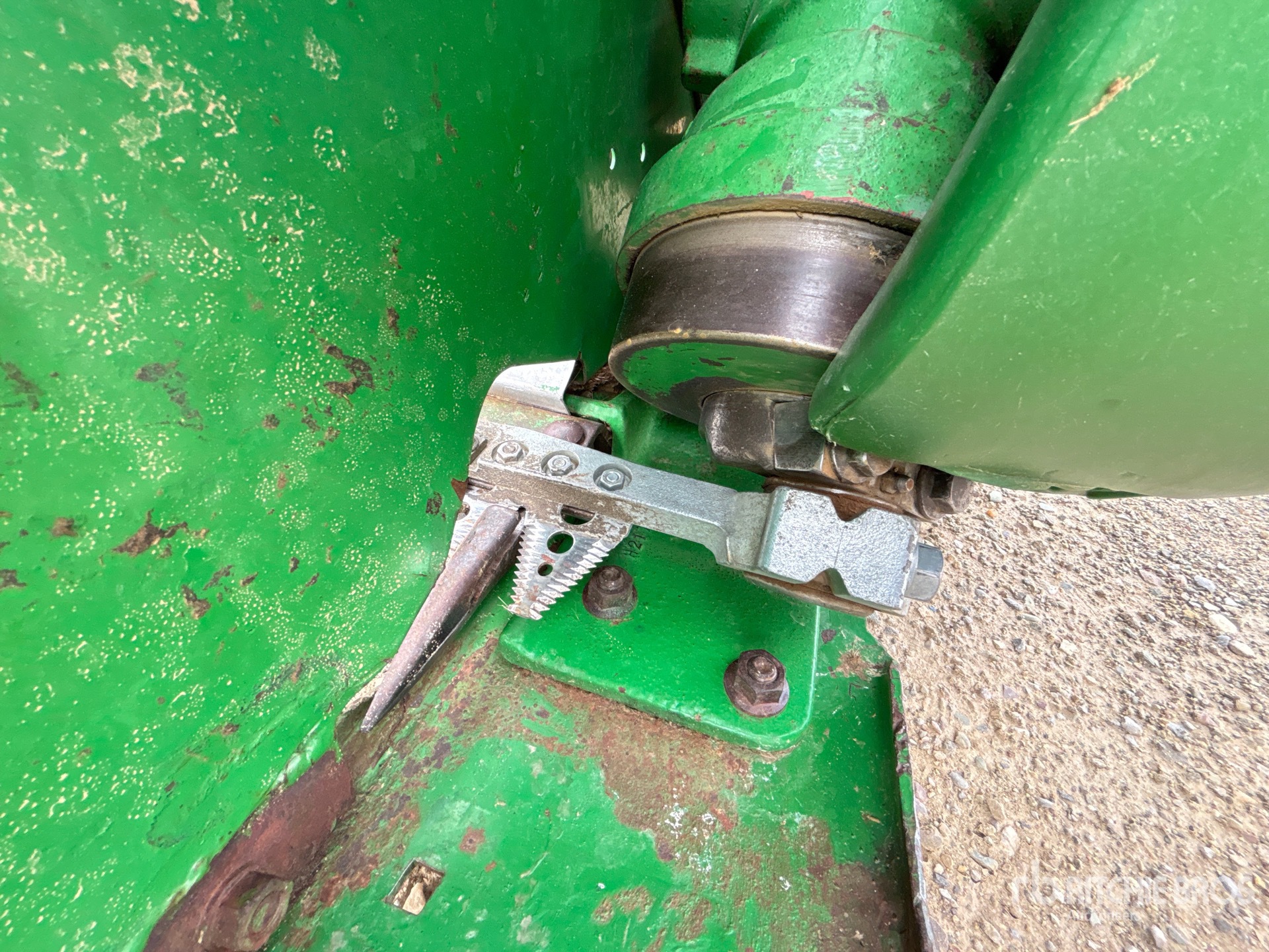 2006 John Deere 630R