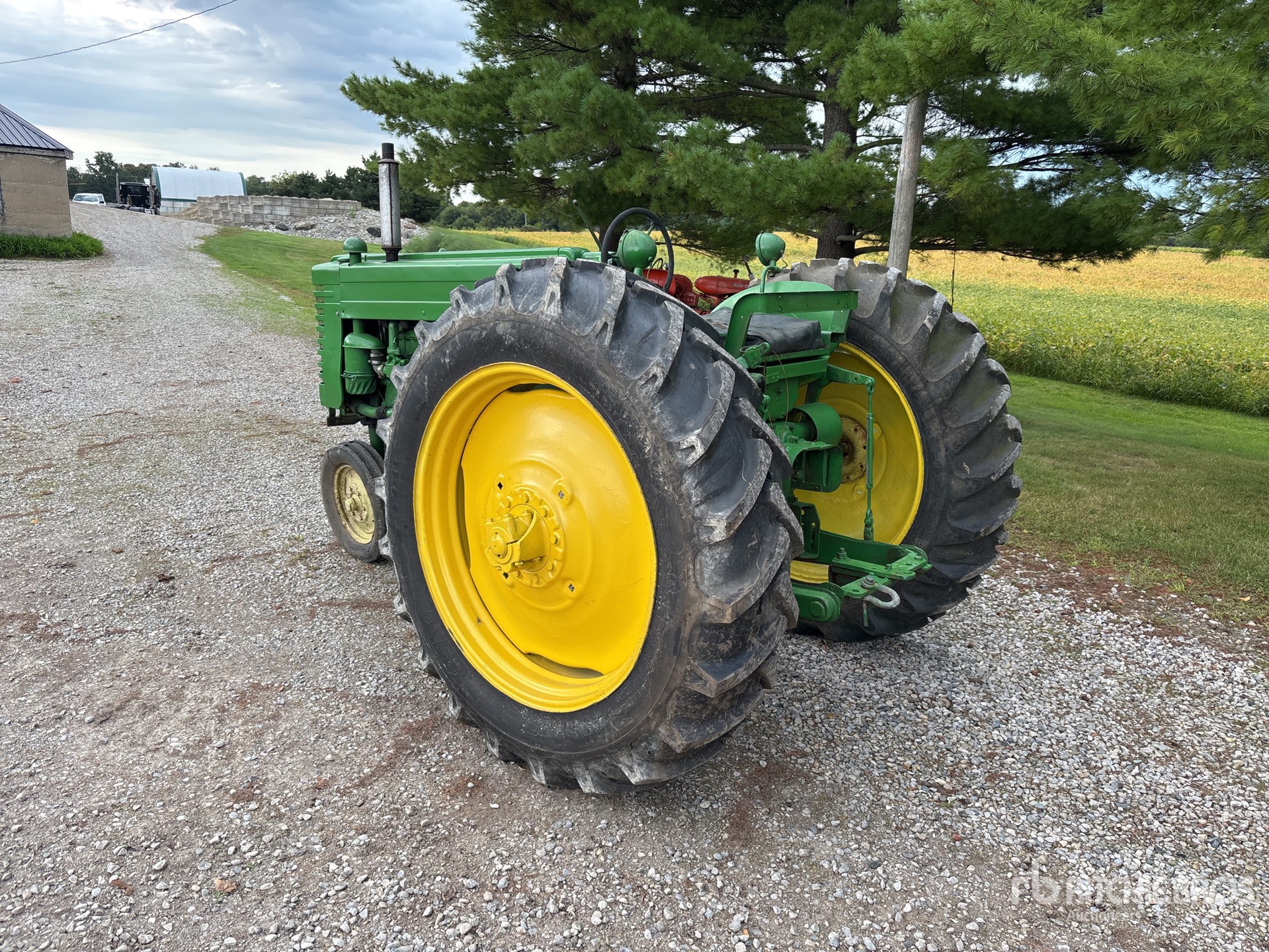 John Deere 2WD NARROW FRONT