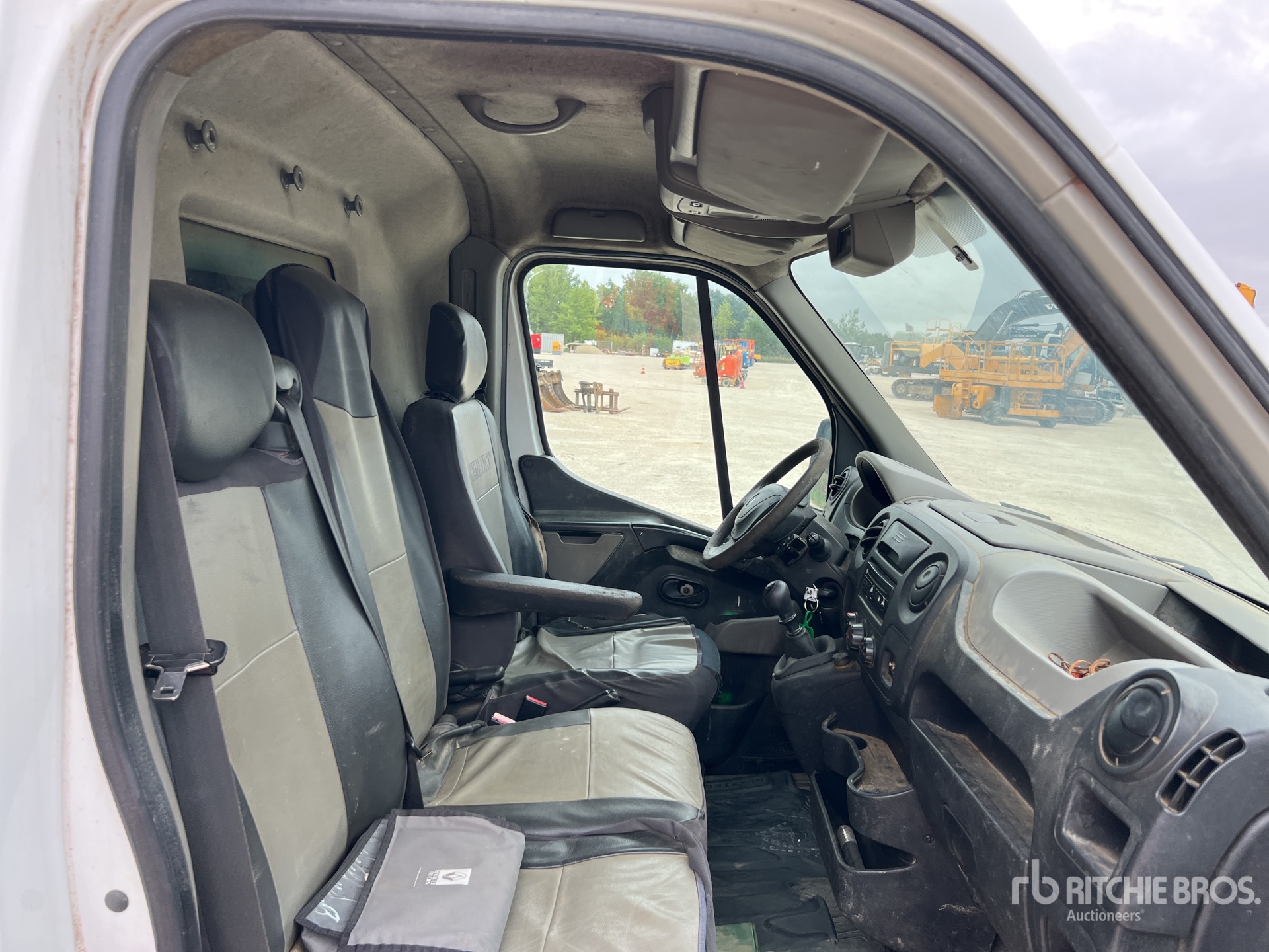 2010 Renault MASTER DCI125