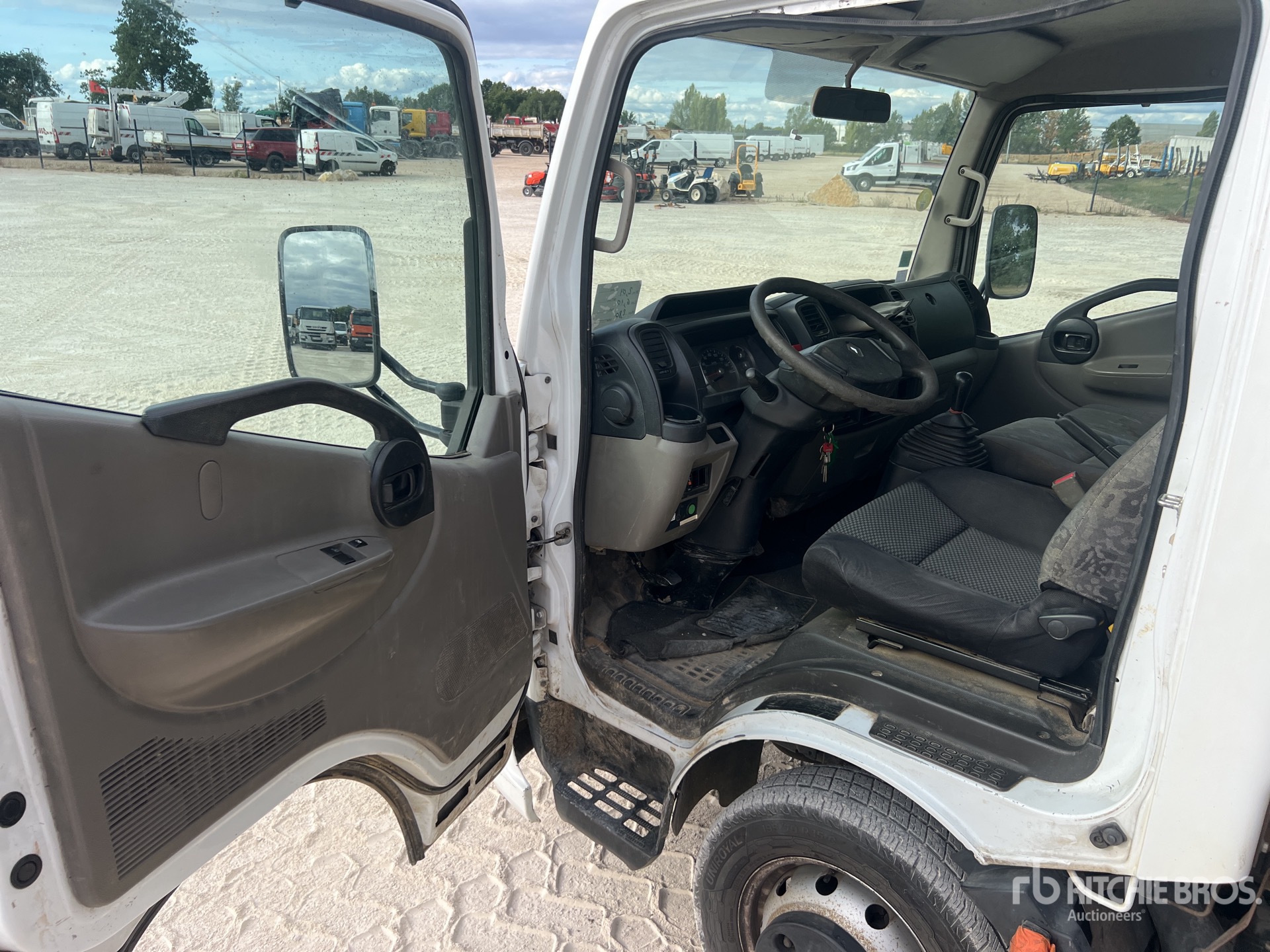 2011 Renault MAXITY 110DXI
