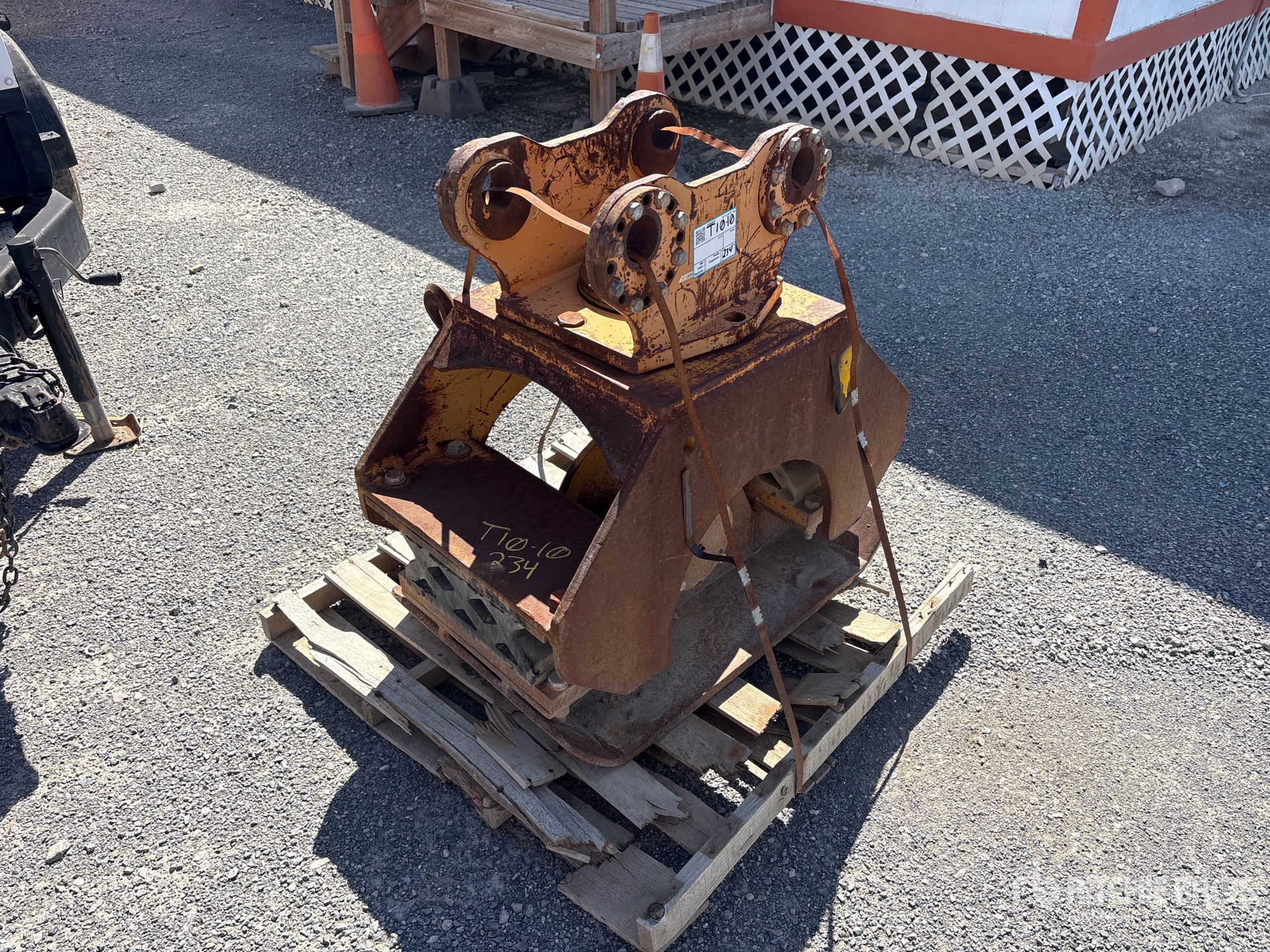 Photo of BTI 34 in Excavator Plate Compactor