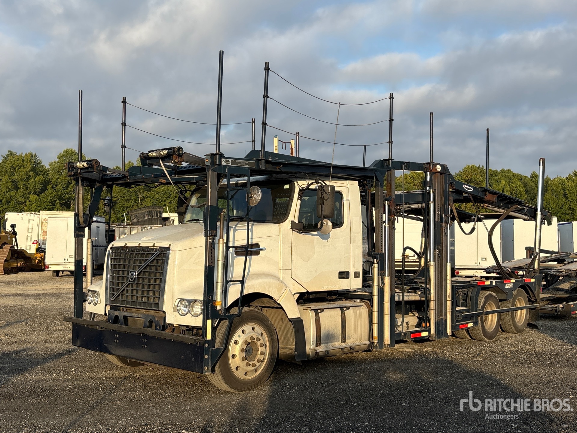 Photo of 2016 Volvo VAH