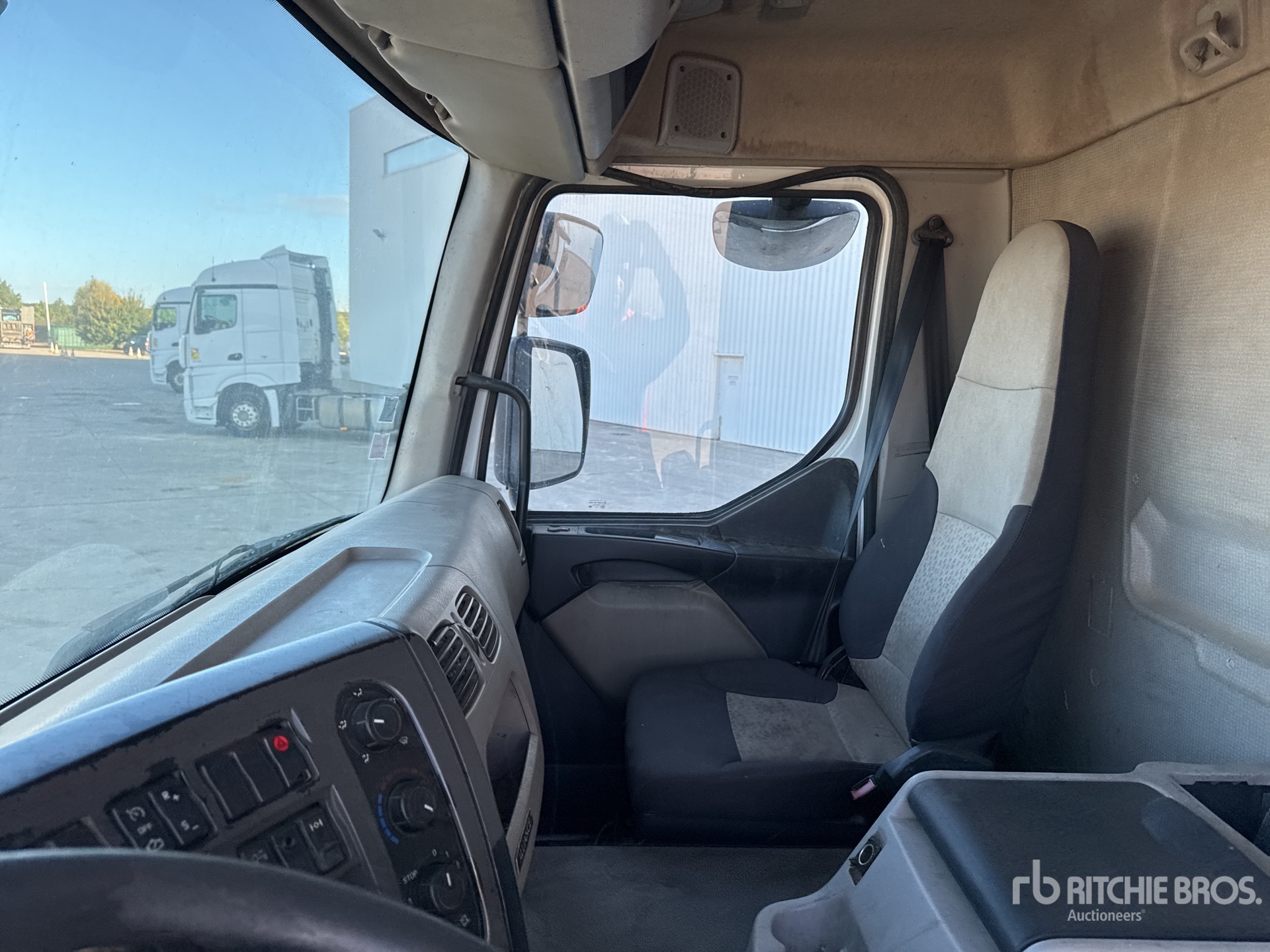 2008 Renault PREMIUM