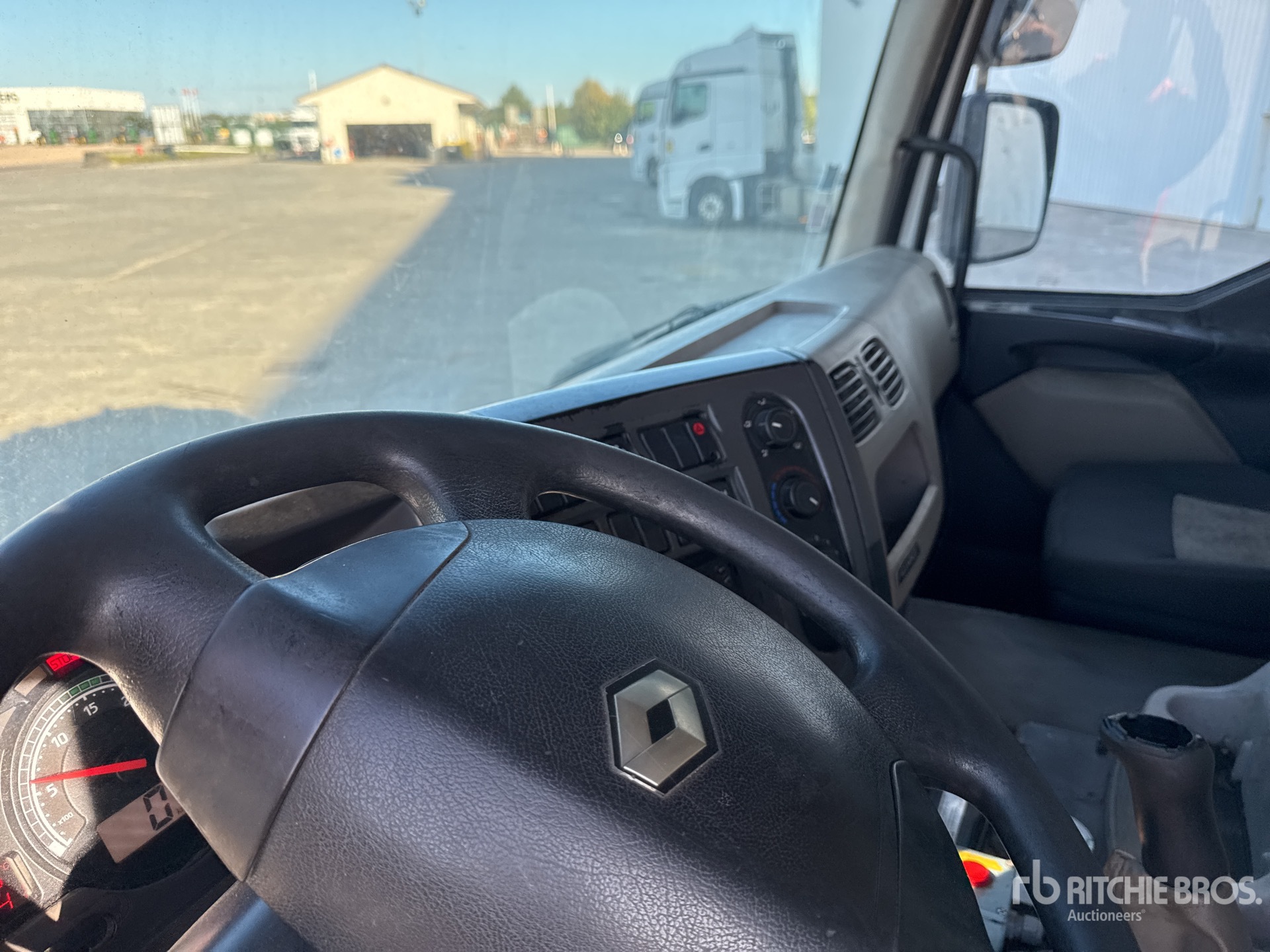2008 Renault PREMIUM