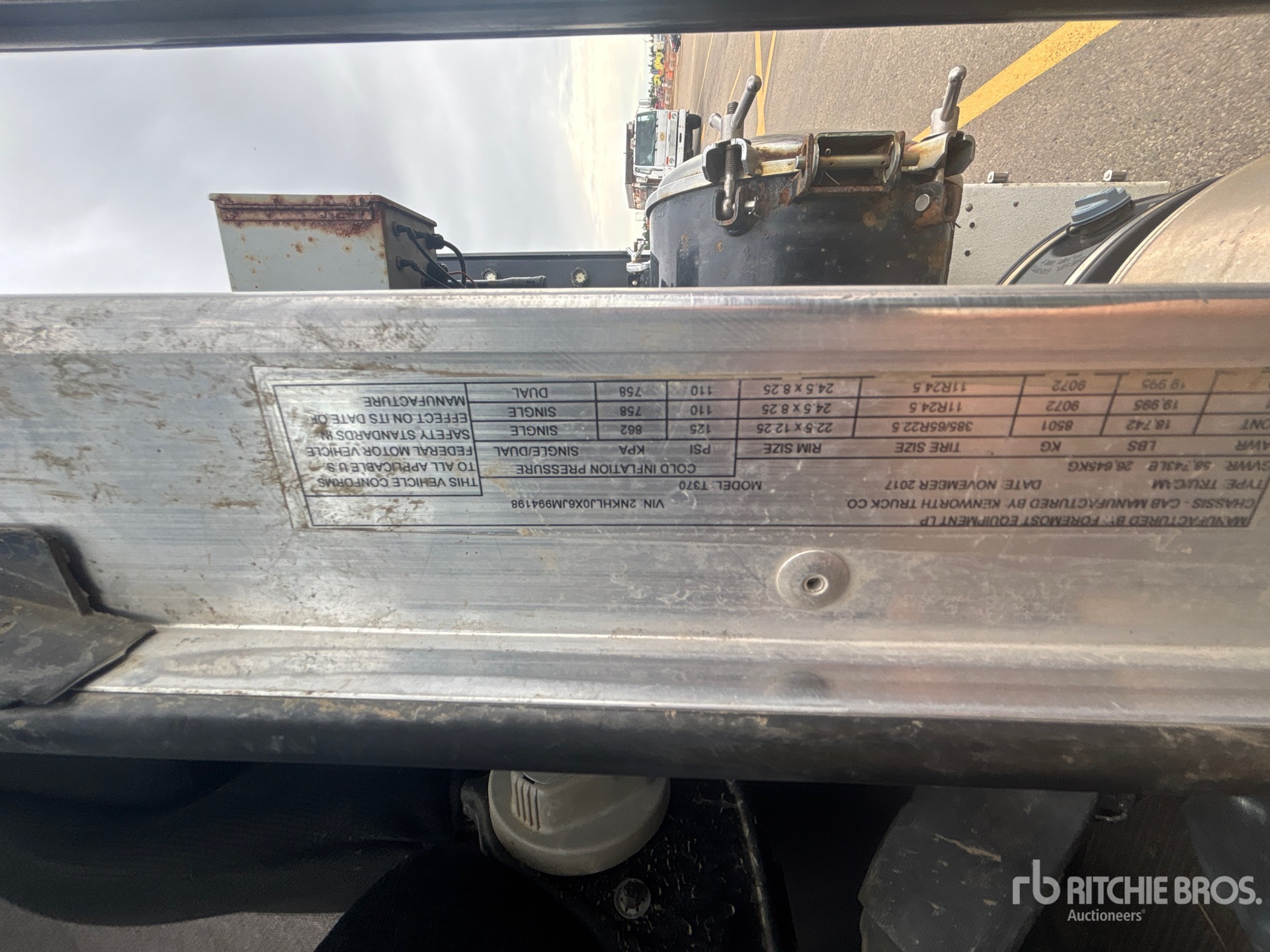2018 Kenworth T300