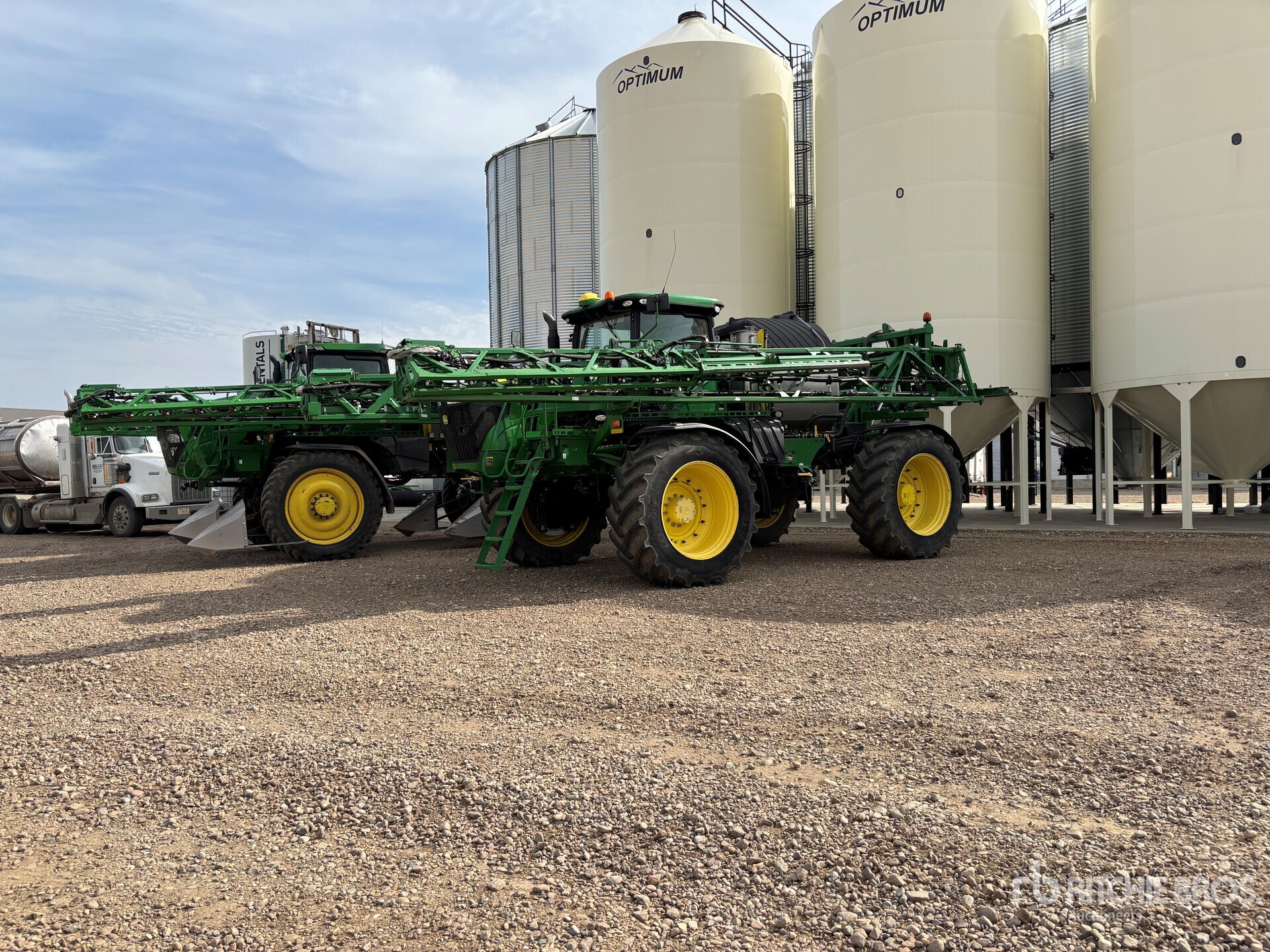 Photo of 2015 John Deere R4045