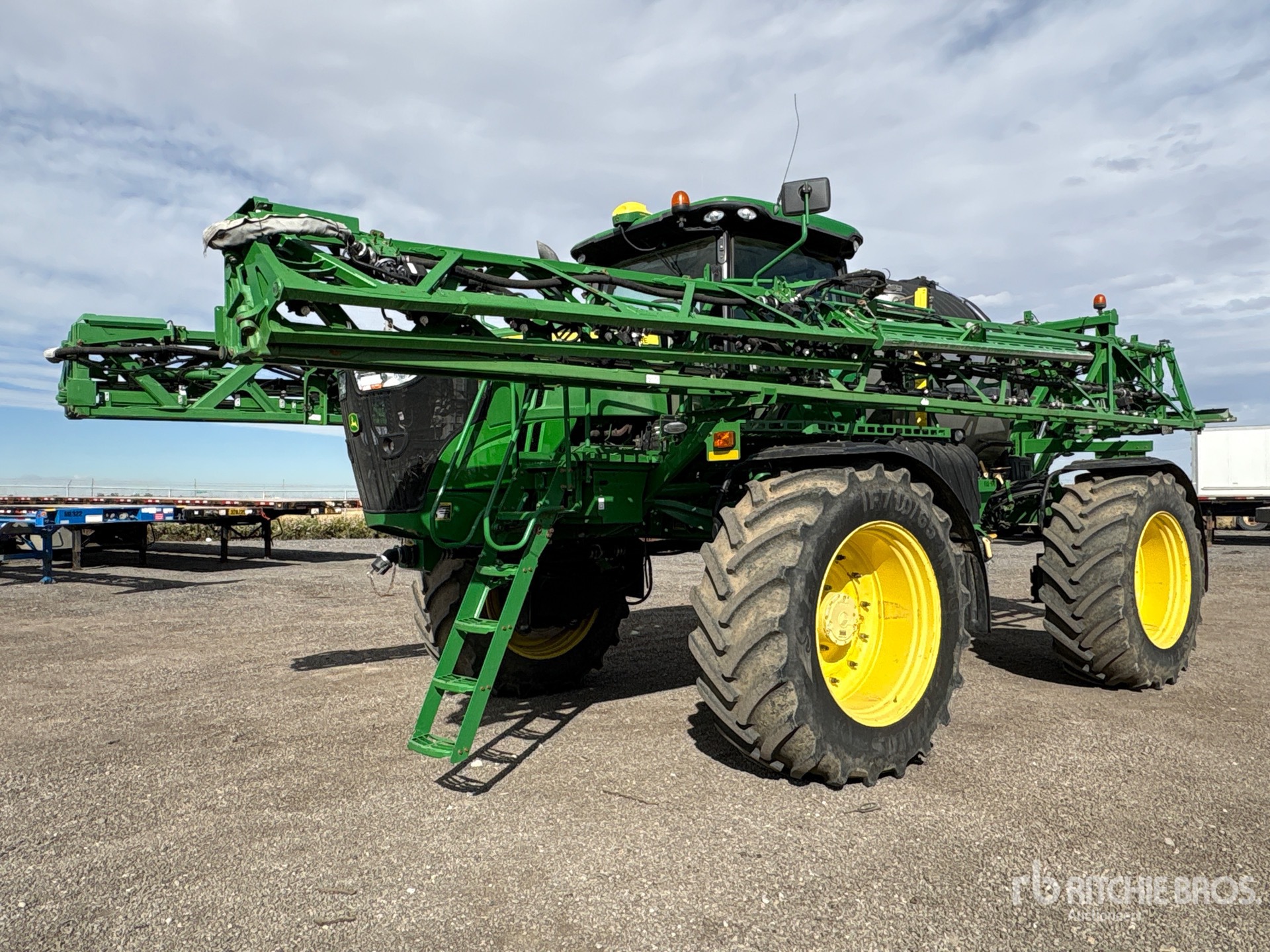 Photo of 2015 John Deere R4045