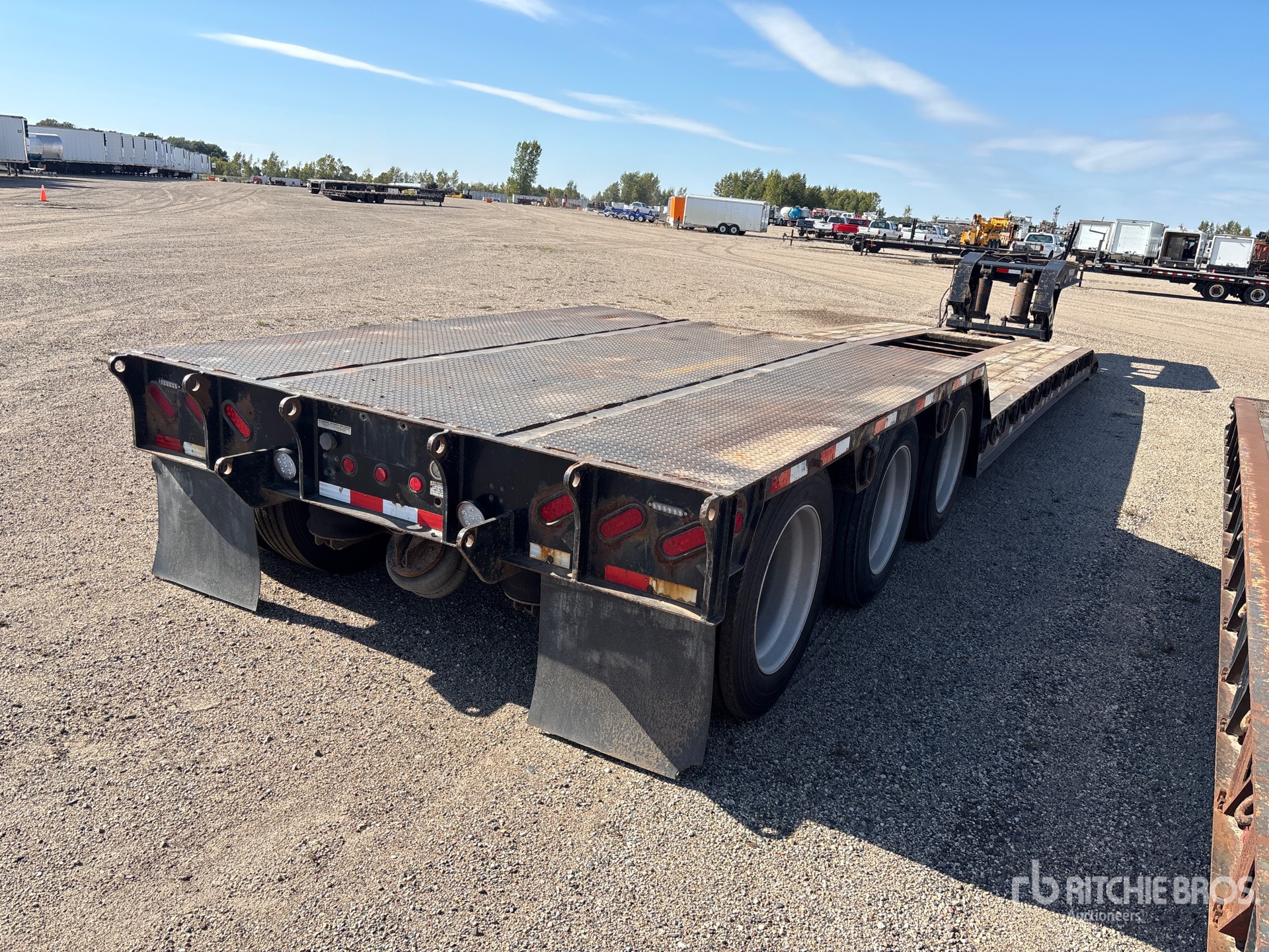 2007 Towmaster T110DTG