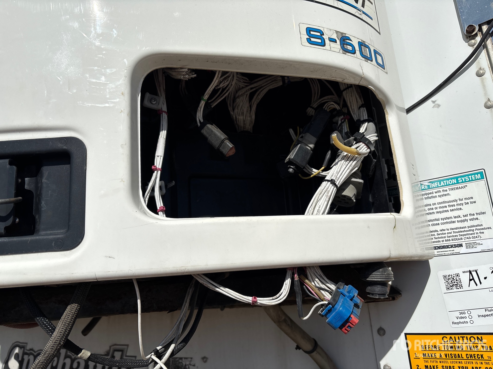2019 Utility 3000R