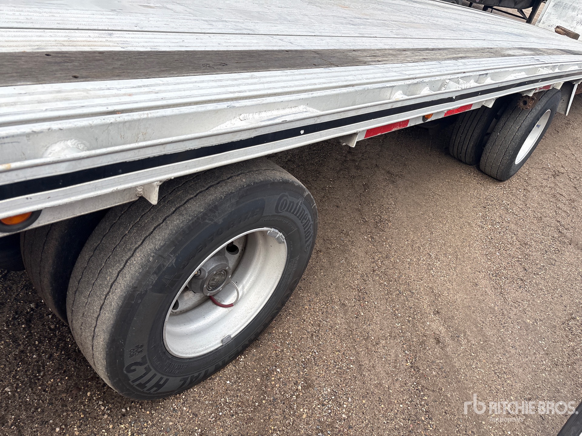 2018 Mac 53 ft T/A Spread Axle