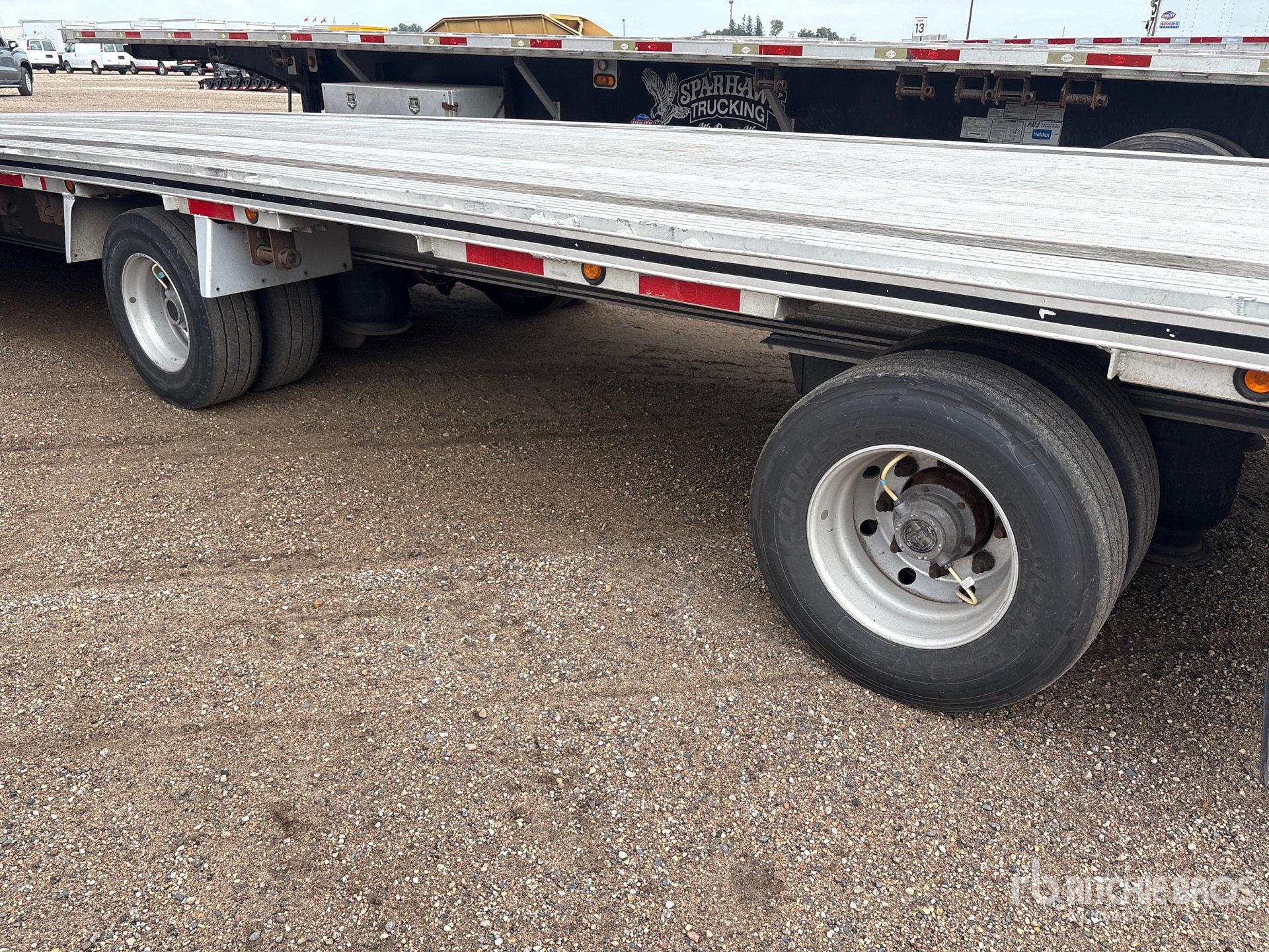 2018 Mac 53 ft T/A Spread Axle