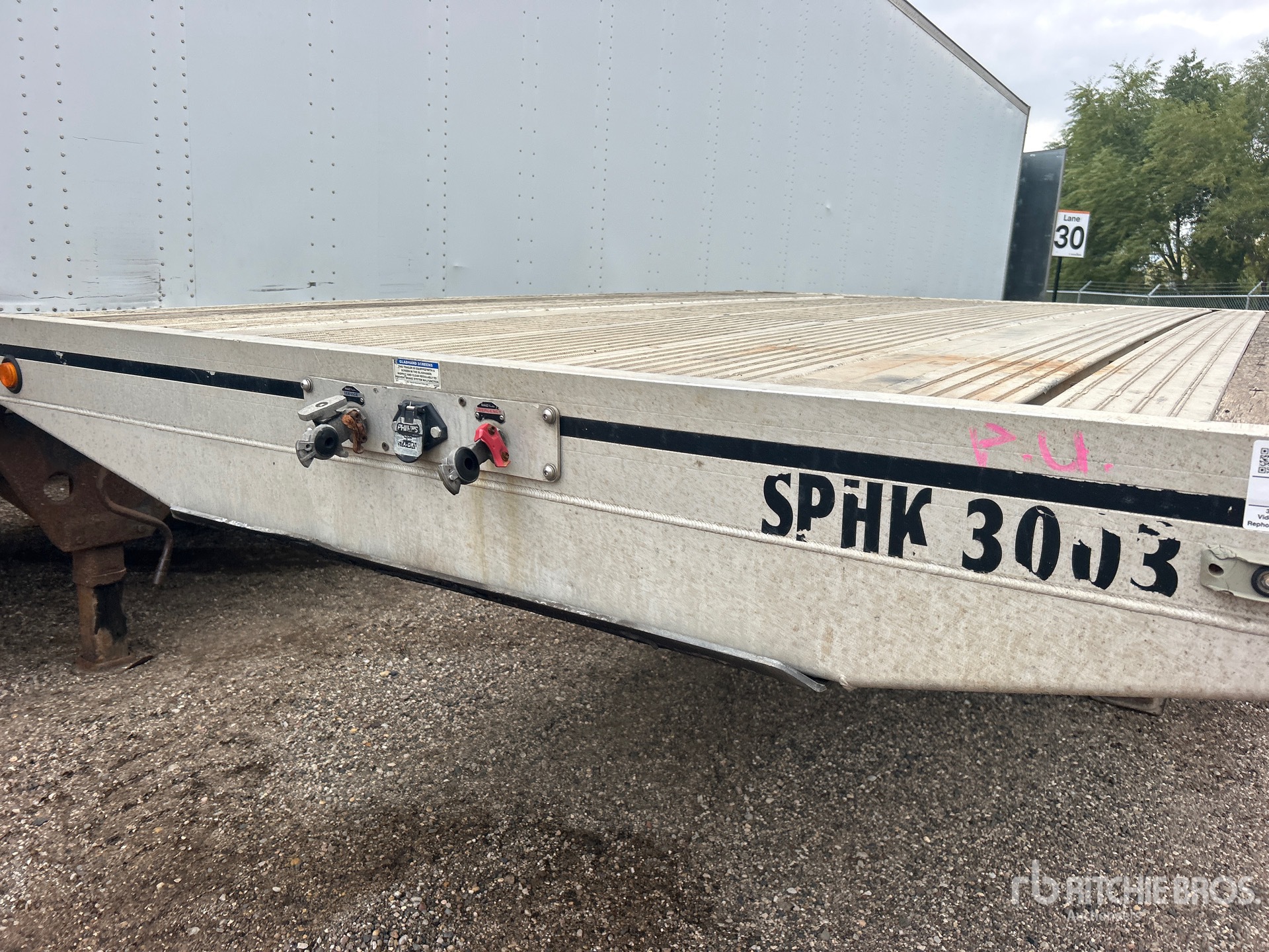 2018 Mac 53 ft T/A Spread Axle