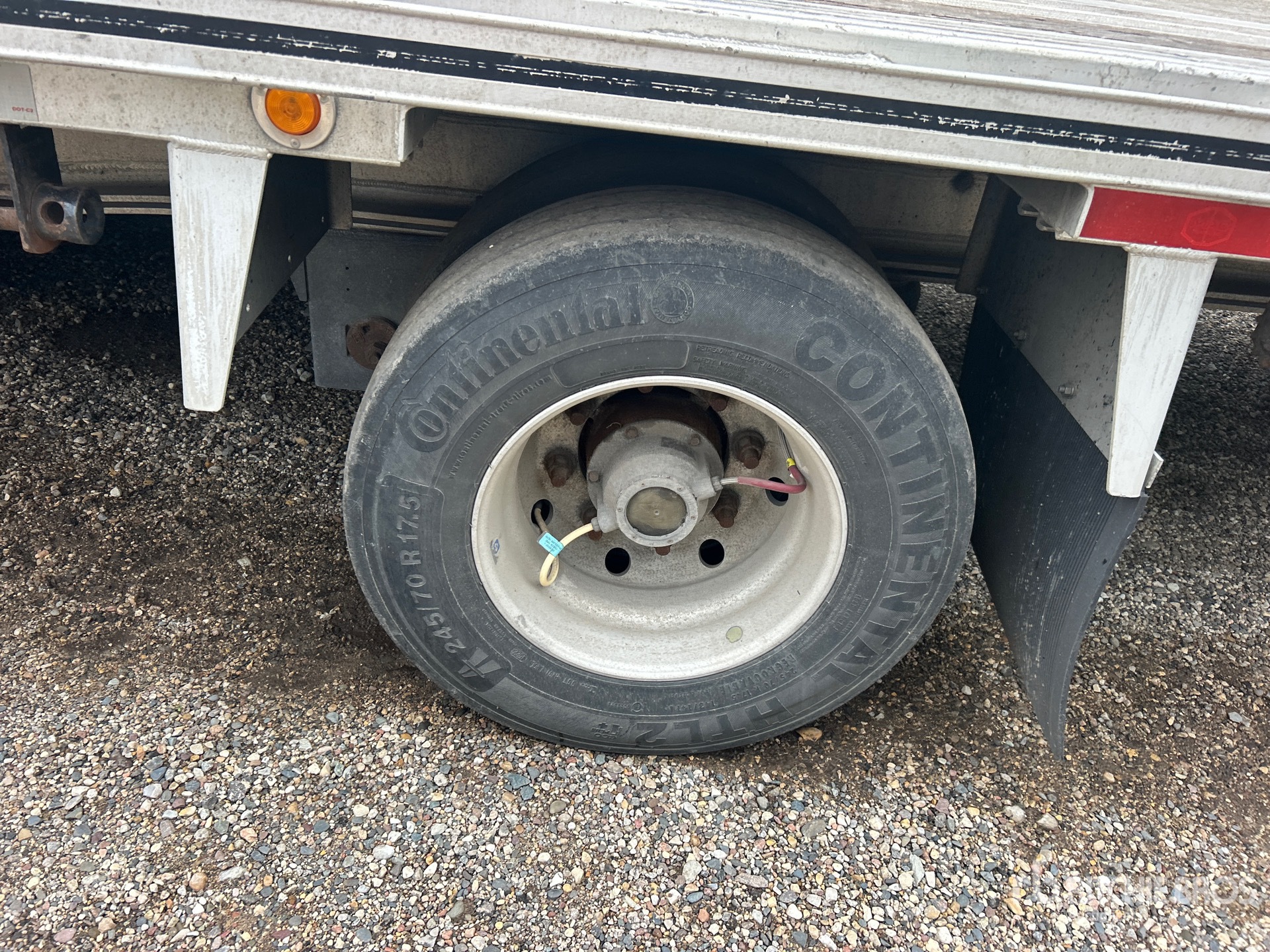 2018 Mac 53 ft T/A Spread Axle