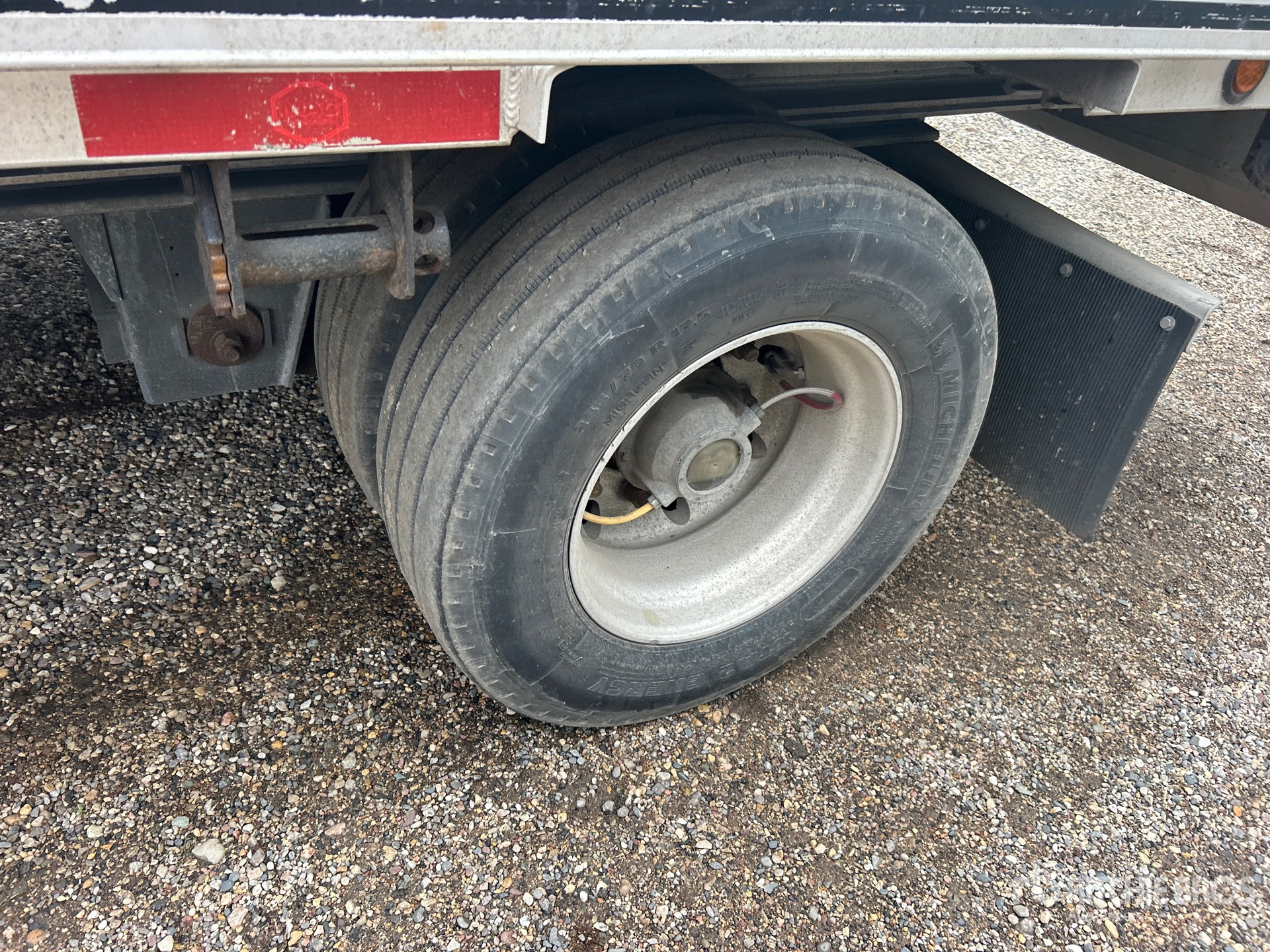 2018 Mac 53 ft T/A Spread Axle